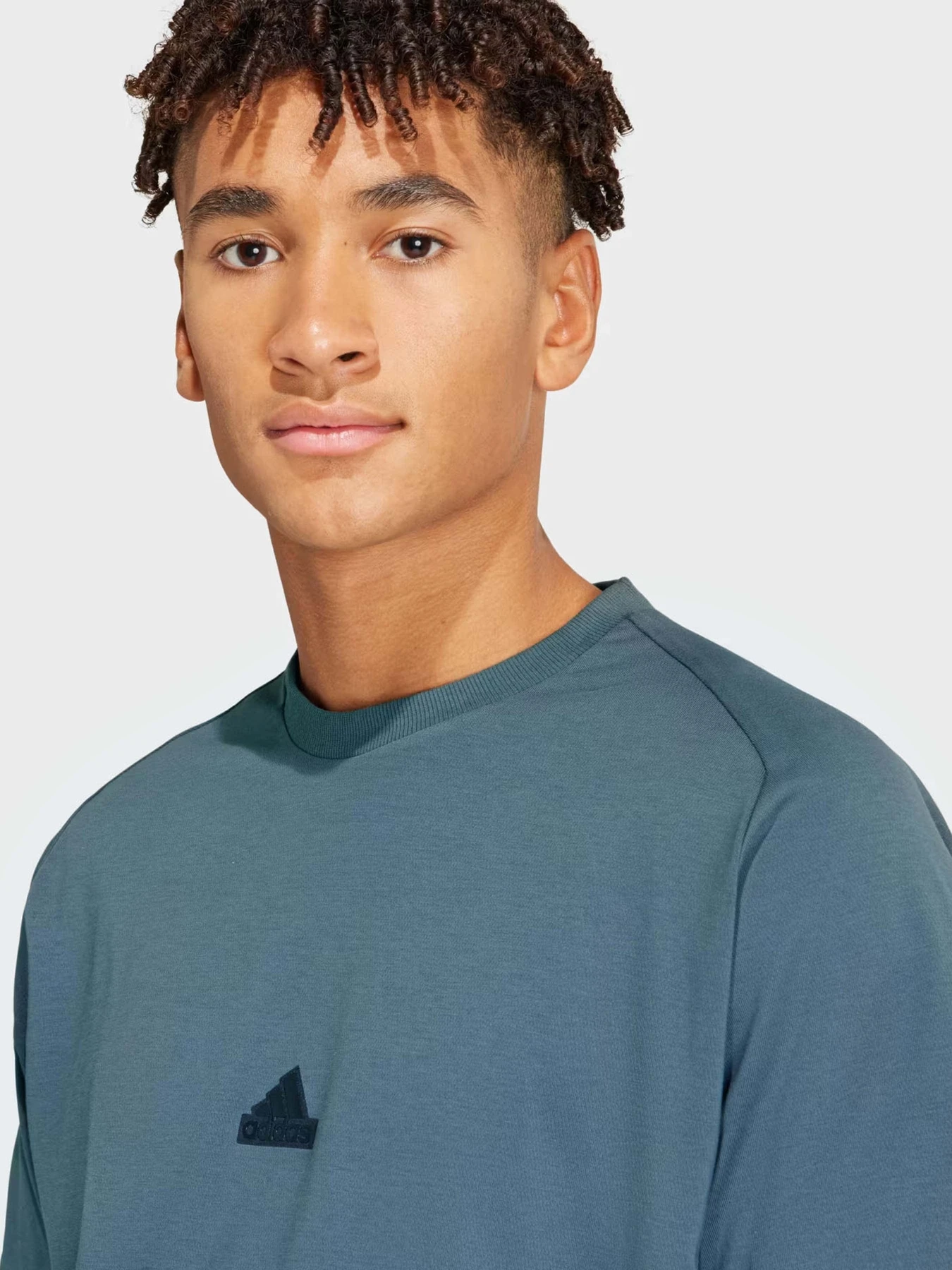Футболки и поло Adidas Z.N.E. SPORTSWEAR модель IS8358 Футболки и поло Adidas Z.N.E. SPORTSWEAR модель IS8358 Фото
