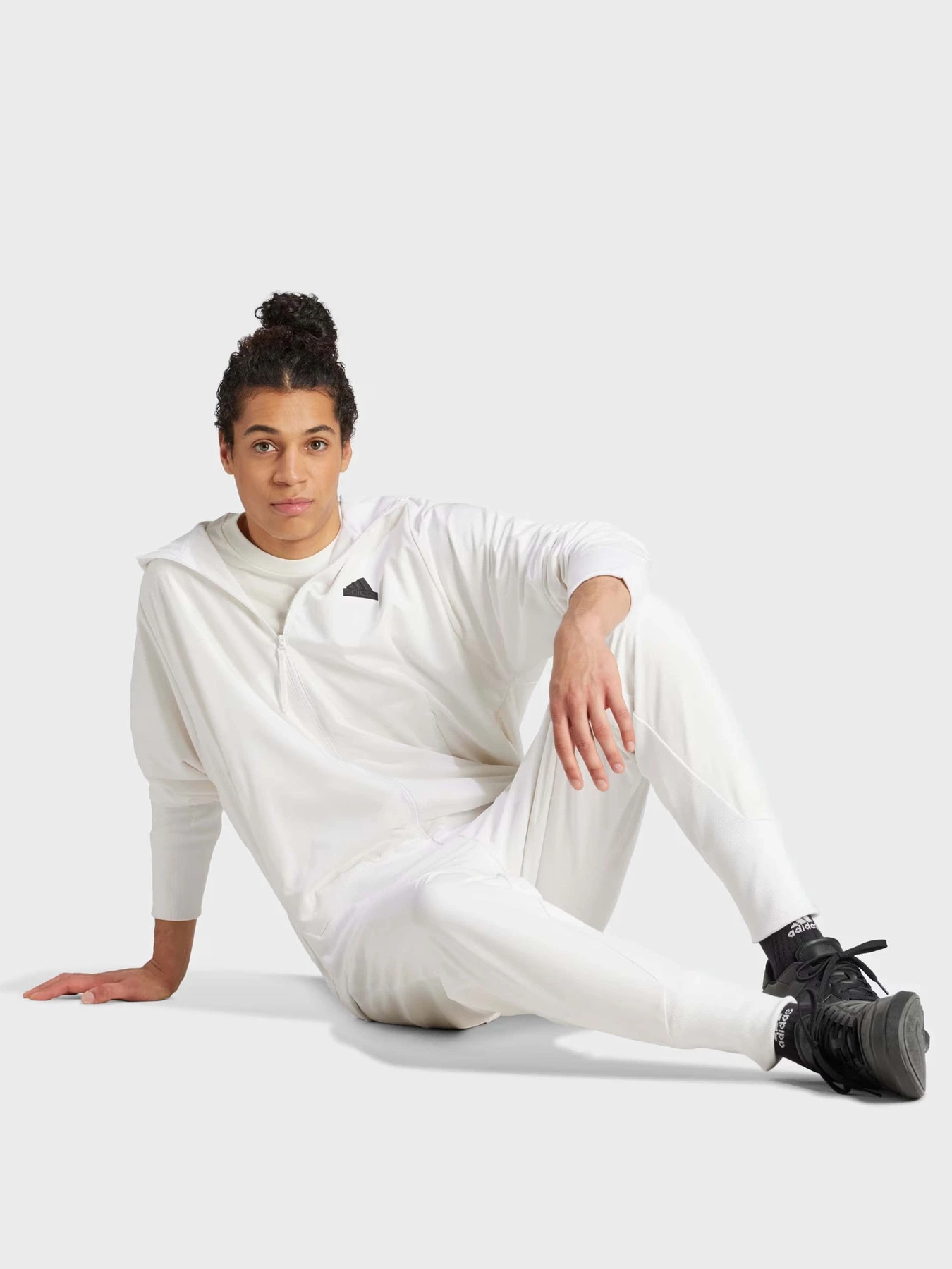 Брюки Adidas Z.N.E. WOVEN модель IN1909 Брюки Adidas Z.N.E. WOVEN модель IN1909 Фото