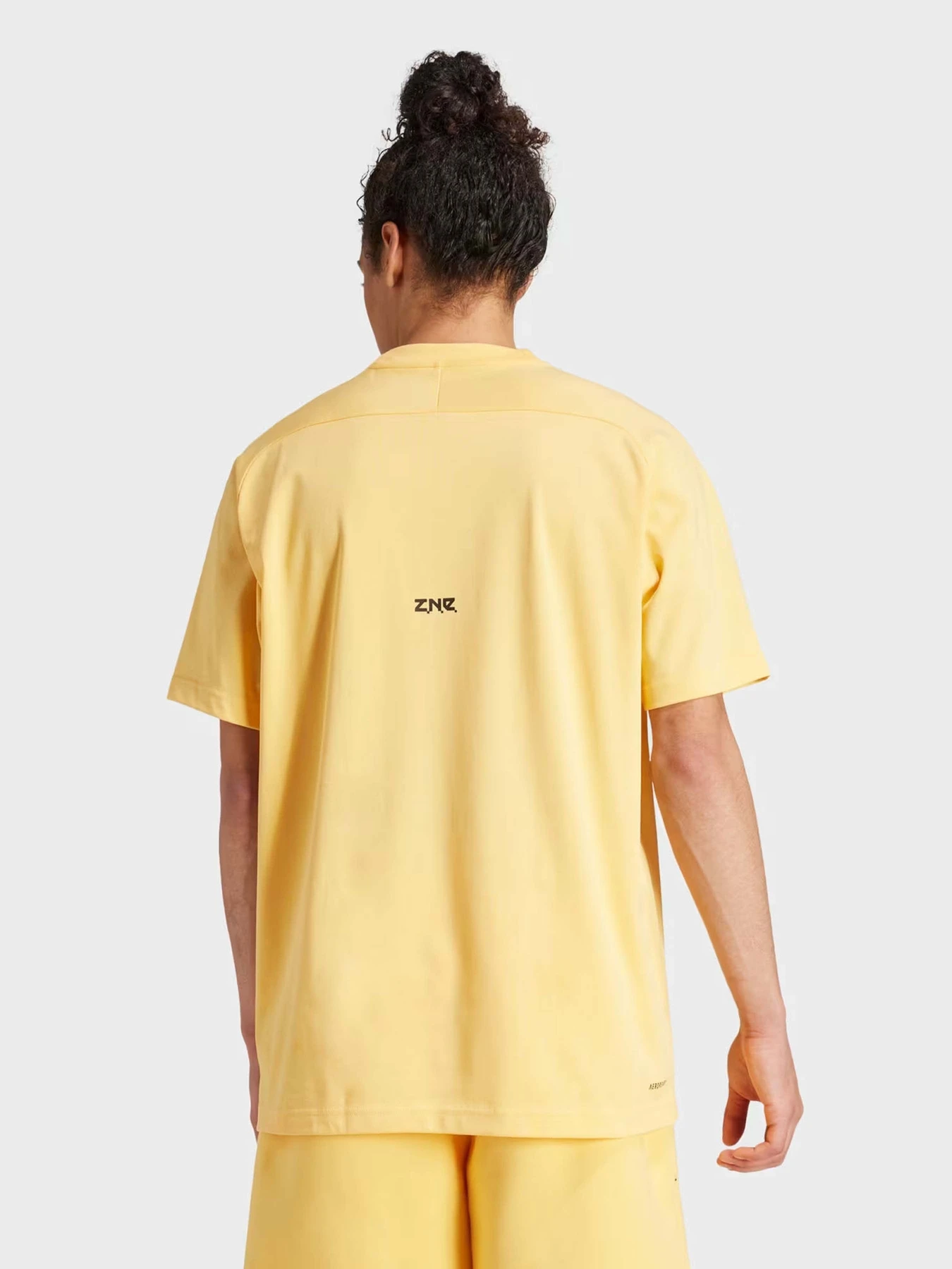 Футболки и поло Adidas Z.N.E. модель IR5238 Футболки и поло Adidas Z.N.E. модель IR5238 Фото