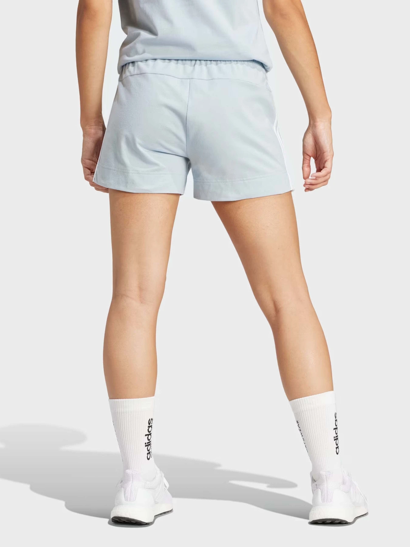 Шорты Adidas ESSENTIALS SLIM 3-STRIPES модель IR7460 Шорты Adidas ESSENTIALS SLIM 3-STRIPES модель IR7460 Фото
