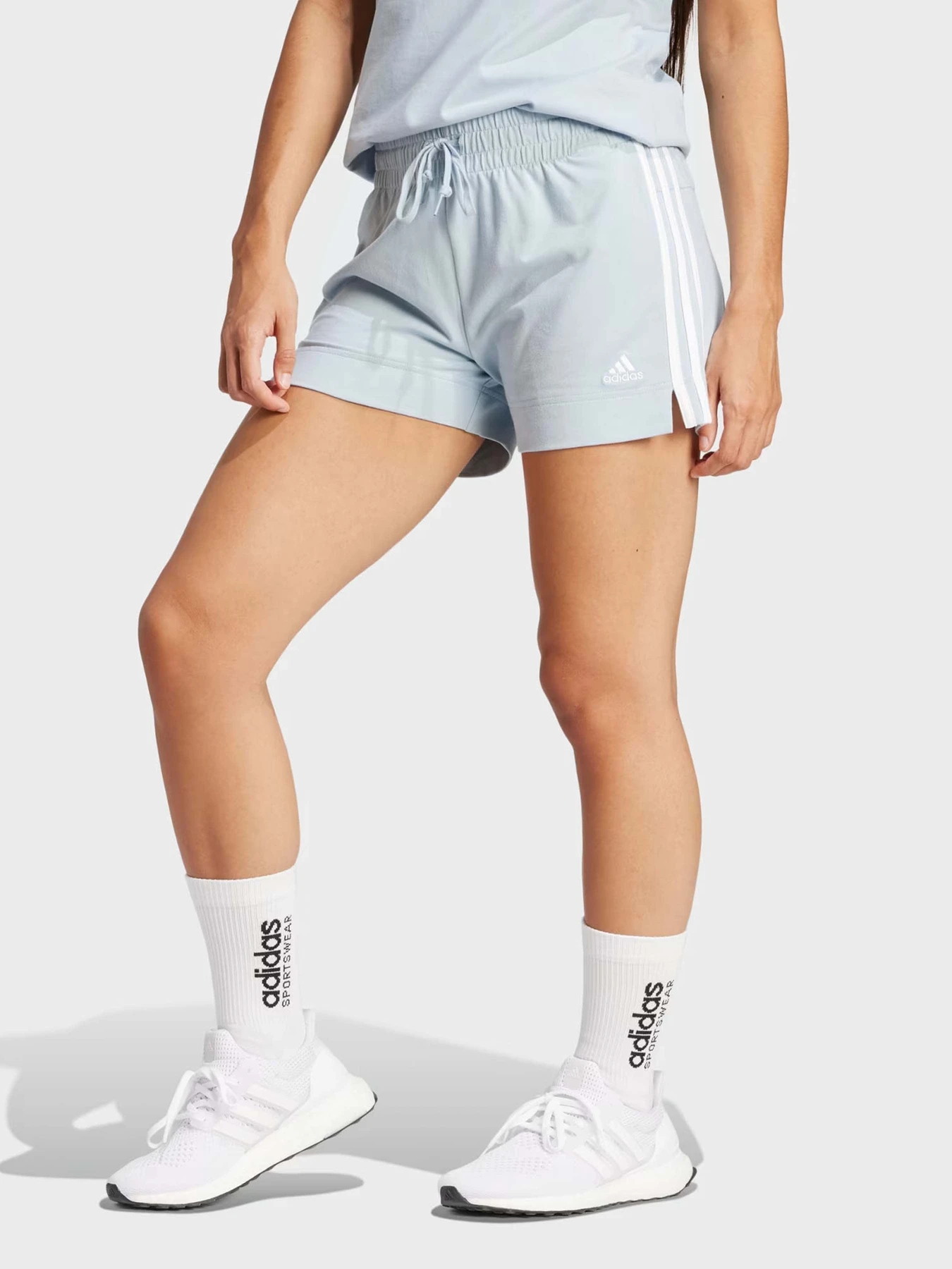 Шорты Adidas ESSENTIALS SLIM 3-STRIPES модель IR7460 Шорты Adidas ESSENTIALS SLIM 3-STRIPES модель IR7460 Фото