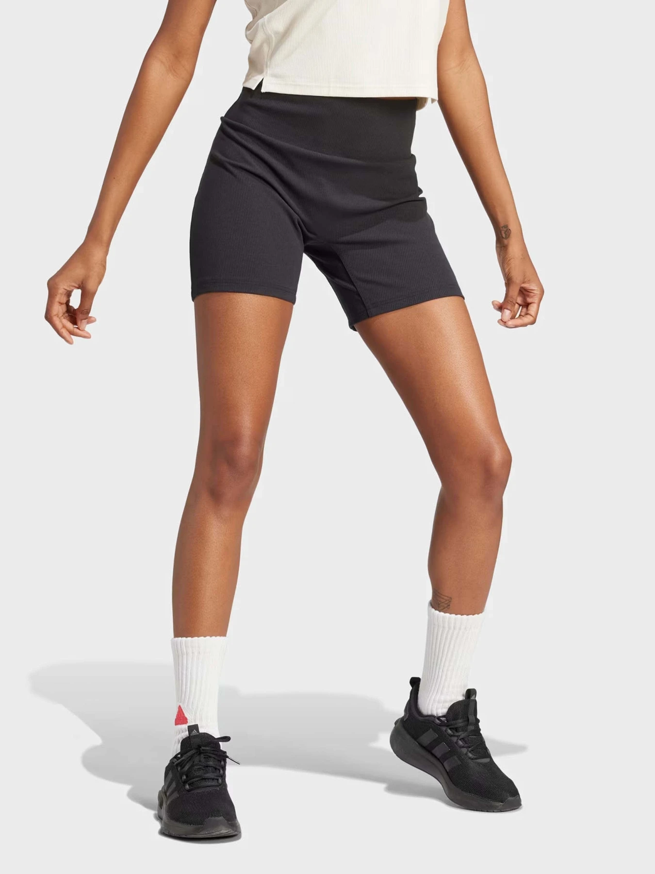 Шорти Adidas LOUNGE RIBBED HIGH-WAIST BIKE модель IR8786 Шорти Adidas LOUNGE RIBBED HIGH-WAIST BIKE модель IR8786 Фото