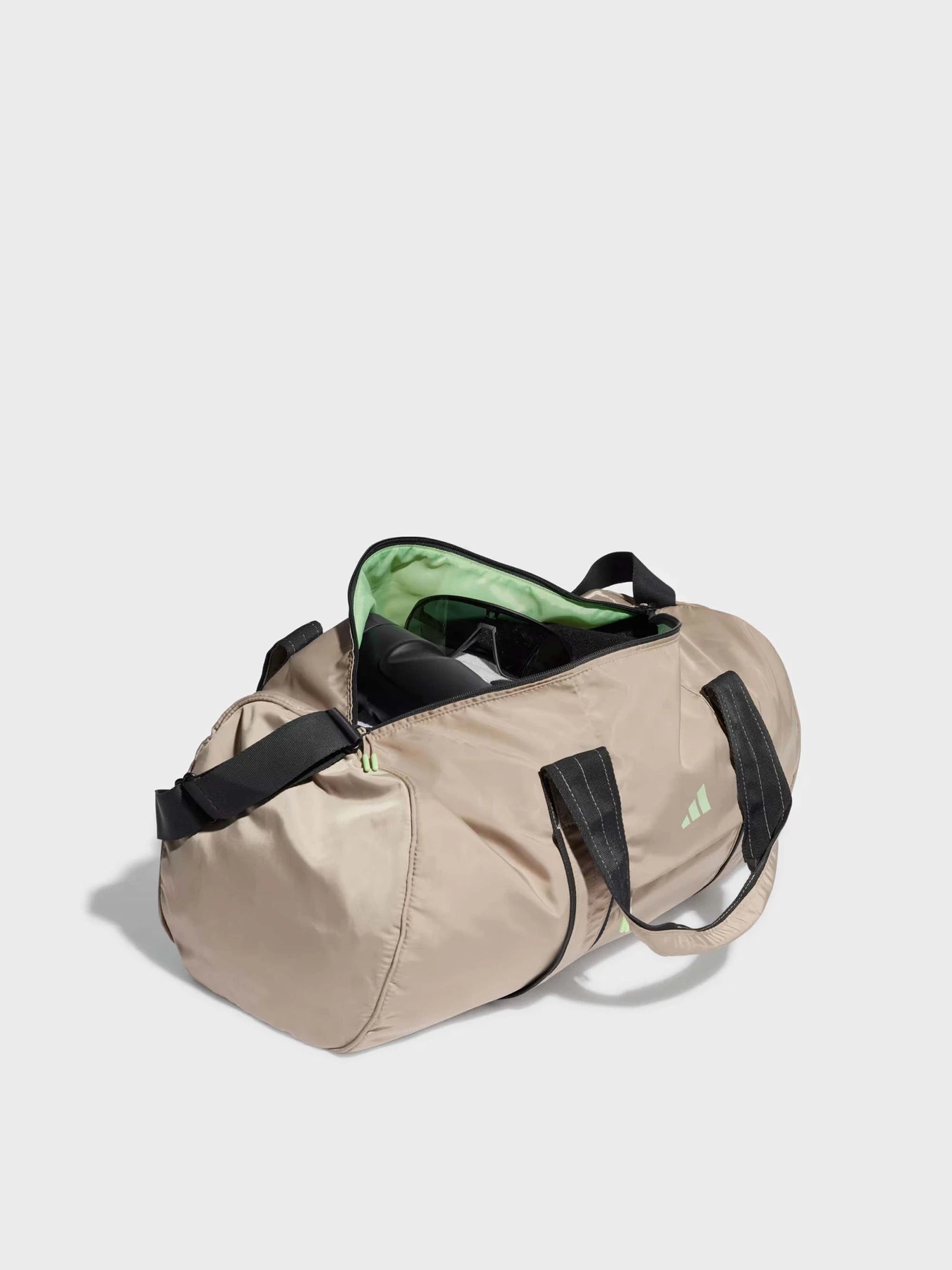 Сумки Adidas YOGA DUFFEL модель IP6418 Сумки Adidas YOGA DUFFEL модель IP6418 Фото