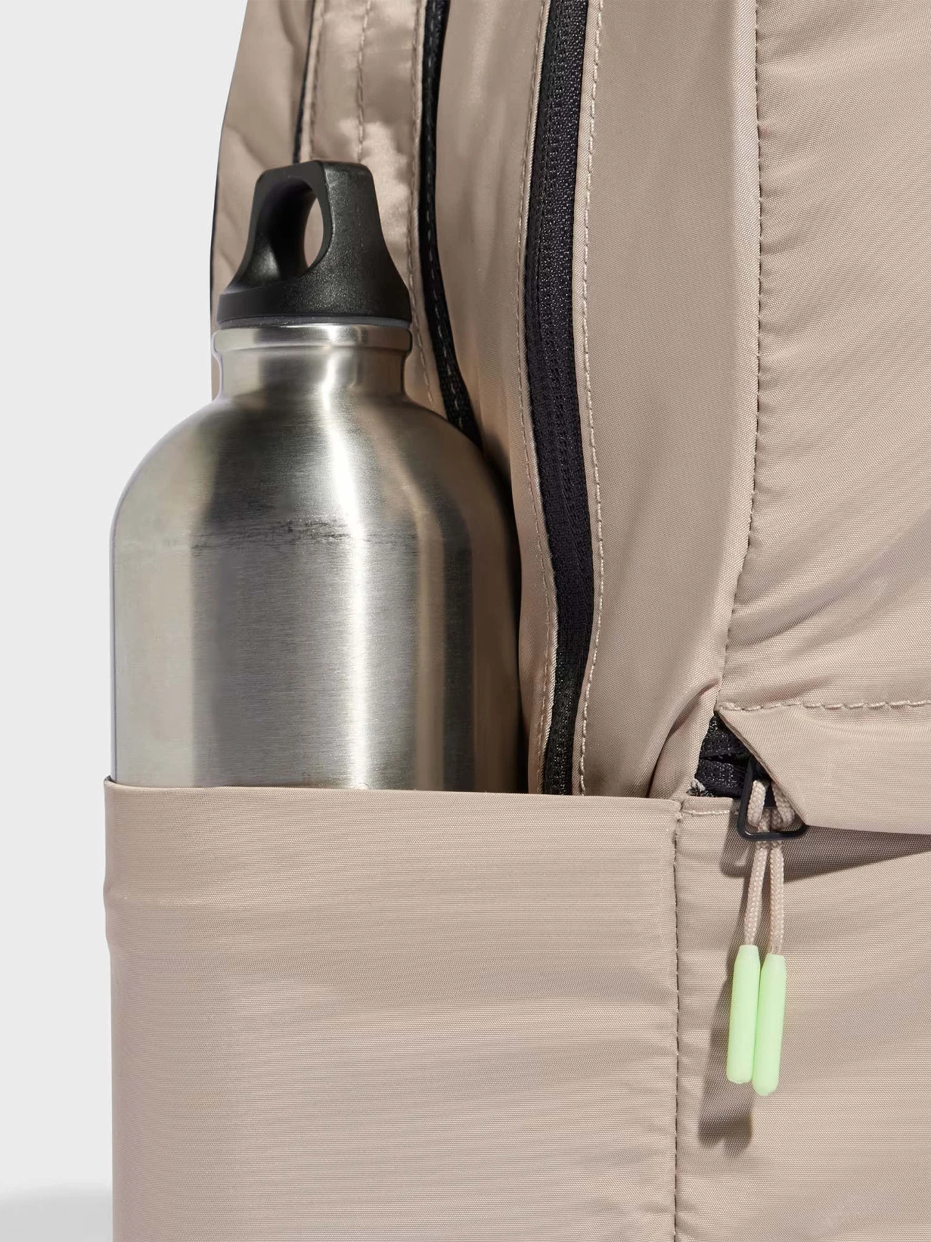 Рюкзаки Adidas YOGA 25L модель IP9194 Рюкзаки Adidas YOGA 25L модель IP9194 Фото