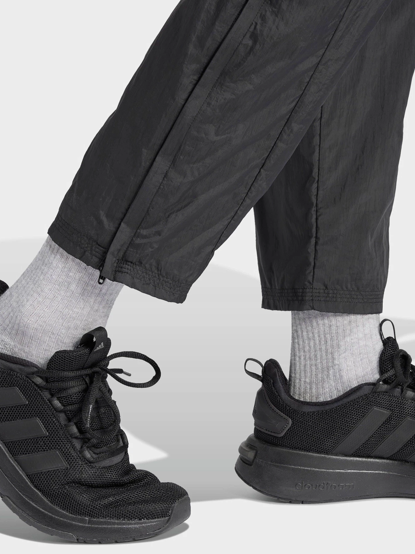 Брюки Adidas TIRO CUT 3-STRIPES SUMMER WOVE модель IQ4817 Фото