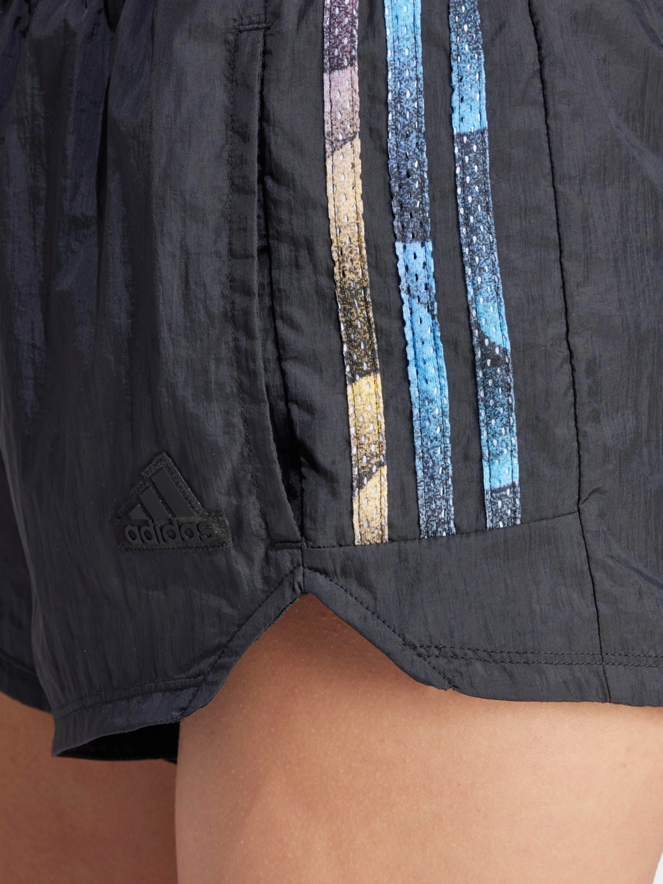 Шорты Adidas TIRO CUT 3-STRIPES SUMMER SPOR модель IQ4814 Шорты Adidas TIRO CUT 3-STRIPES SUMMER SPOR модель IQ4814 Фото