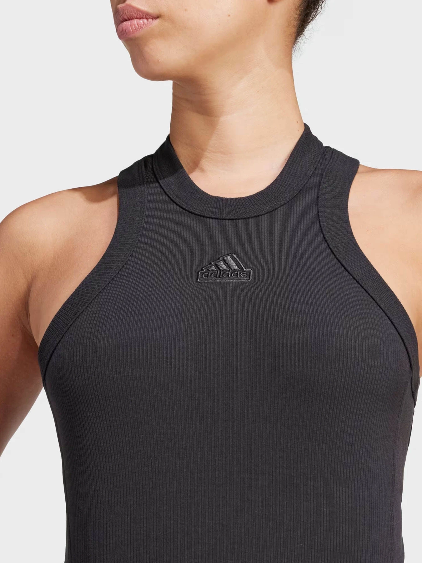 Футболки и поло Adidas LOUNGE RIBBED CROP TANK модель IR8785 Футболки и поло Adidas LOUNGE RIBBED CROP TANK модель IR8785 Фото