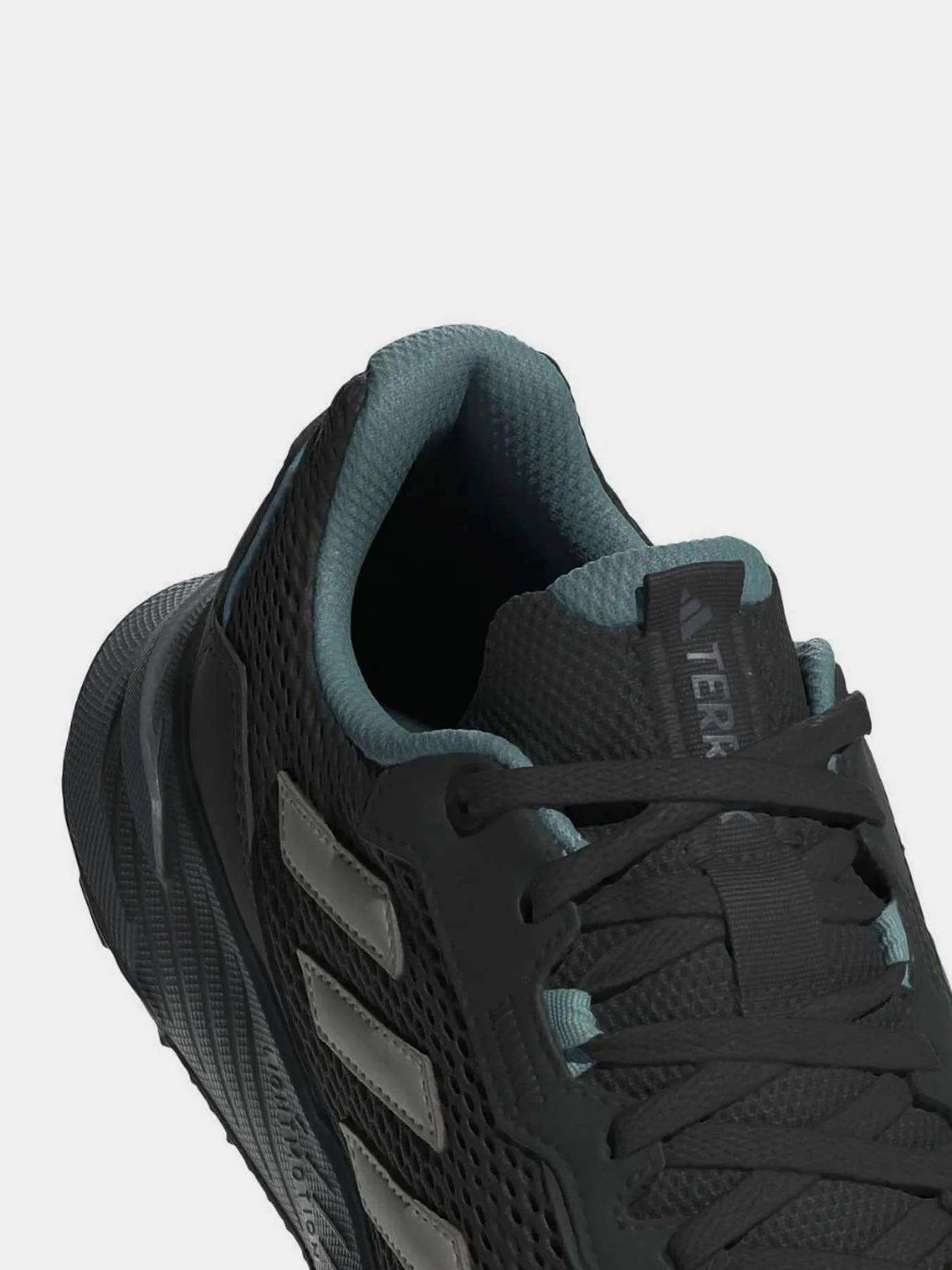 Кросівки Adidas TRACEFINDER TRAIL модель IE5909 Фото