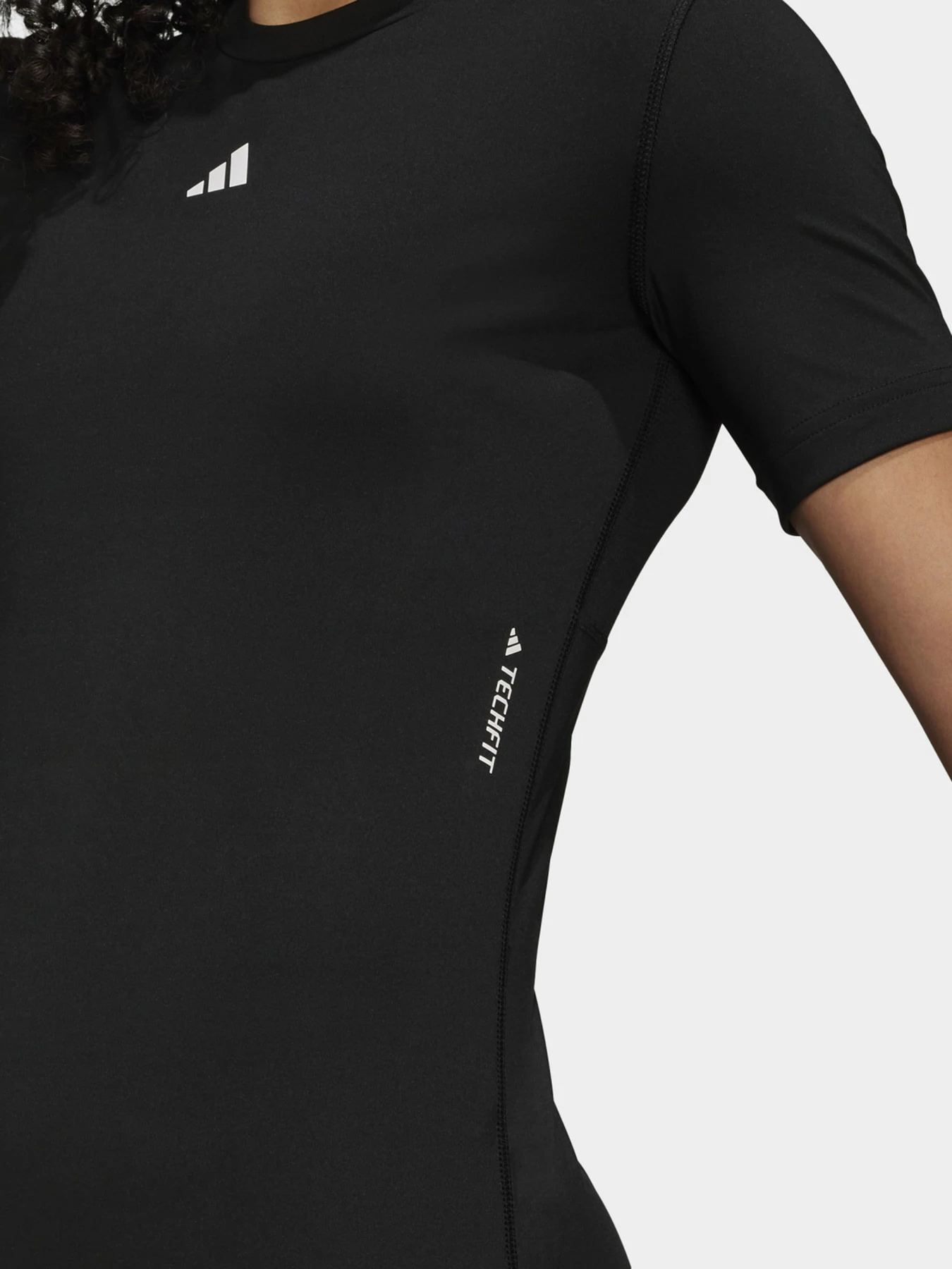 Футболки и поло Adidas TECHFIT TRAINING PERFORMANCE модель HN9075 Фото