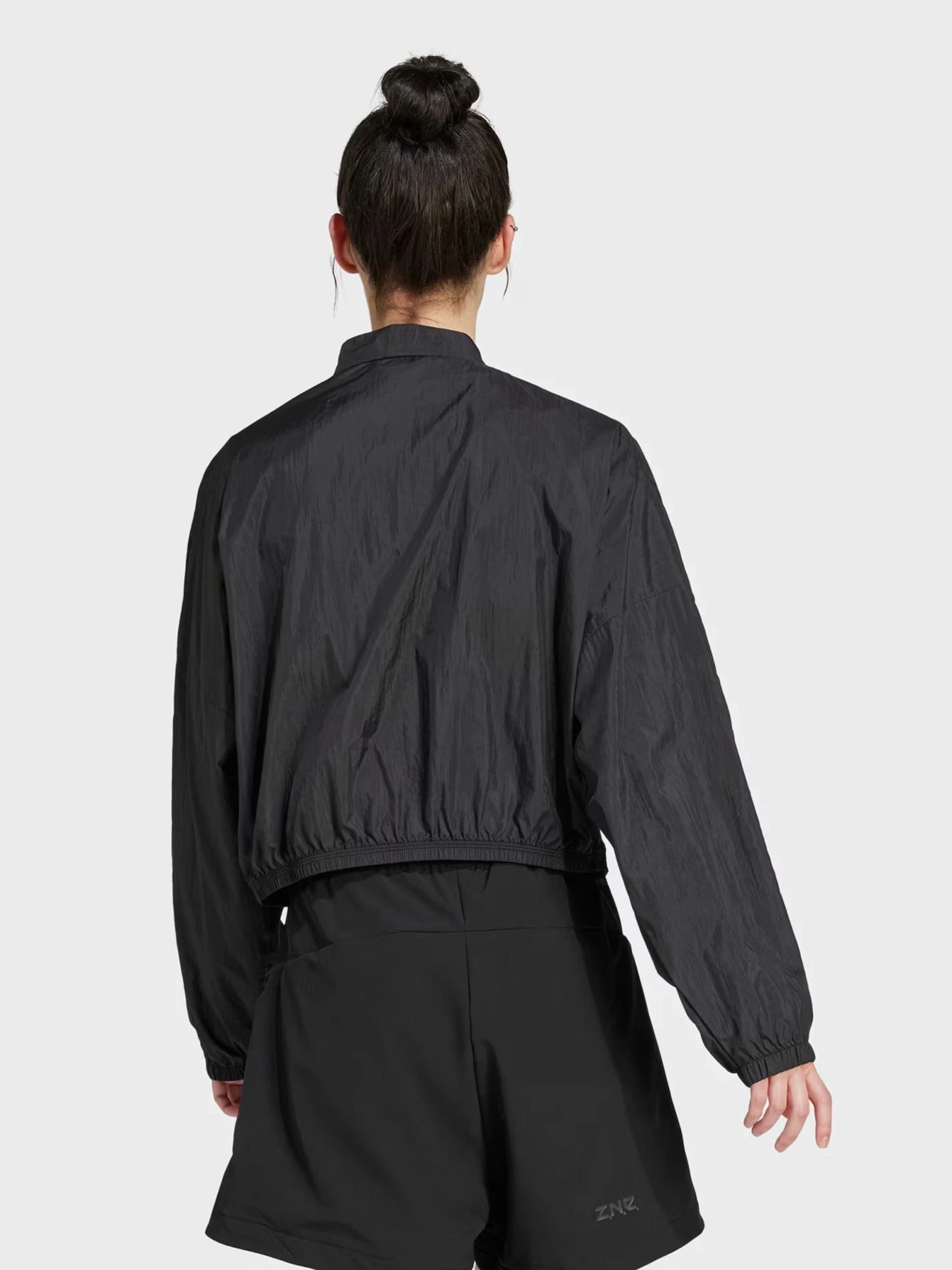 Куртки и дубленки Adidas TIRO CUT 3-STRIPES SUMMER WOVE модель IQ4818 Куртки и дубленки Adidas TIRO CUT 3-STRIPES SUMMER WOVE модель IQ4818 Фото