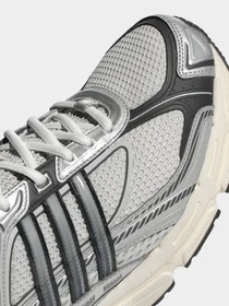 Кросівки Adidas RESPONSE CL модель IG6226 Фото