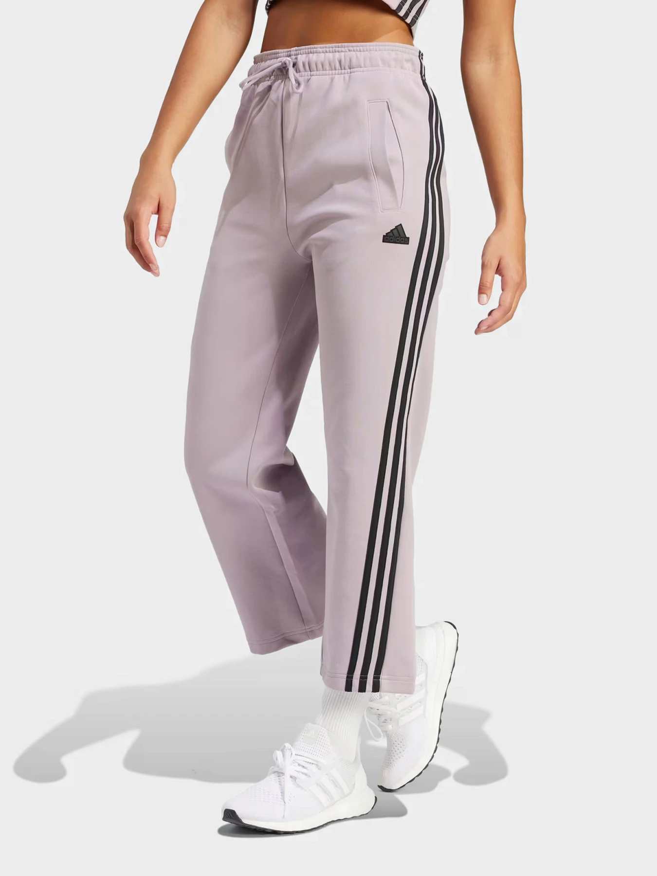 Брюки Adidas FUTURE ICONS 3-STRIPES OPEN HE модель IS3661 Брюки Adidas FUTURE ICONS 3-STRIPES OPEN HE модель IS3661 Фото