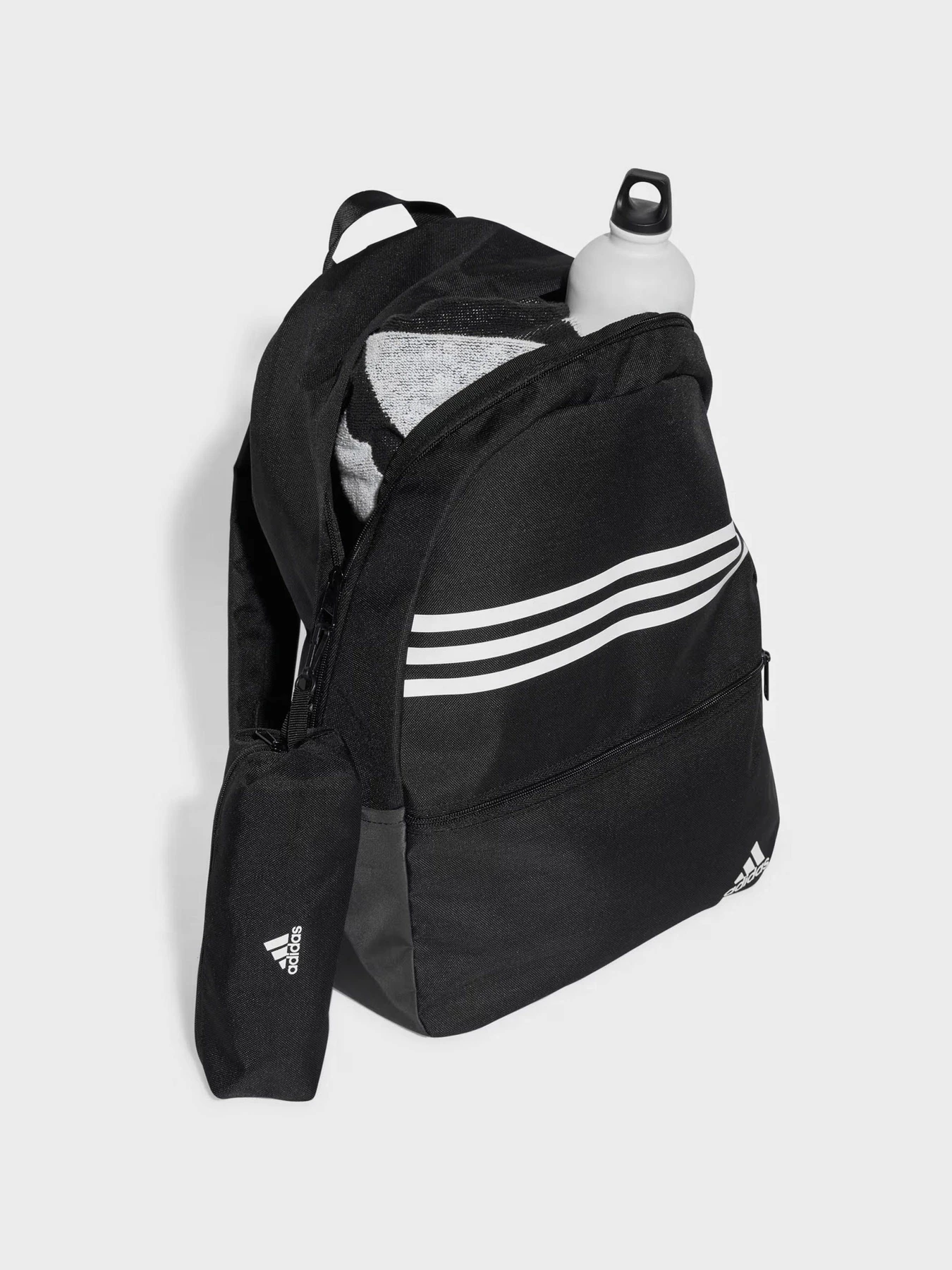 Рюкзаки Adidas ESSENTIALS 27.7L модель IZ1895 Рюкзаки Adidas ESSENTIALS 27.7L модель IZ1895 Фото