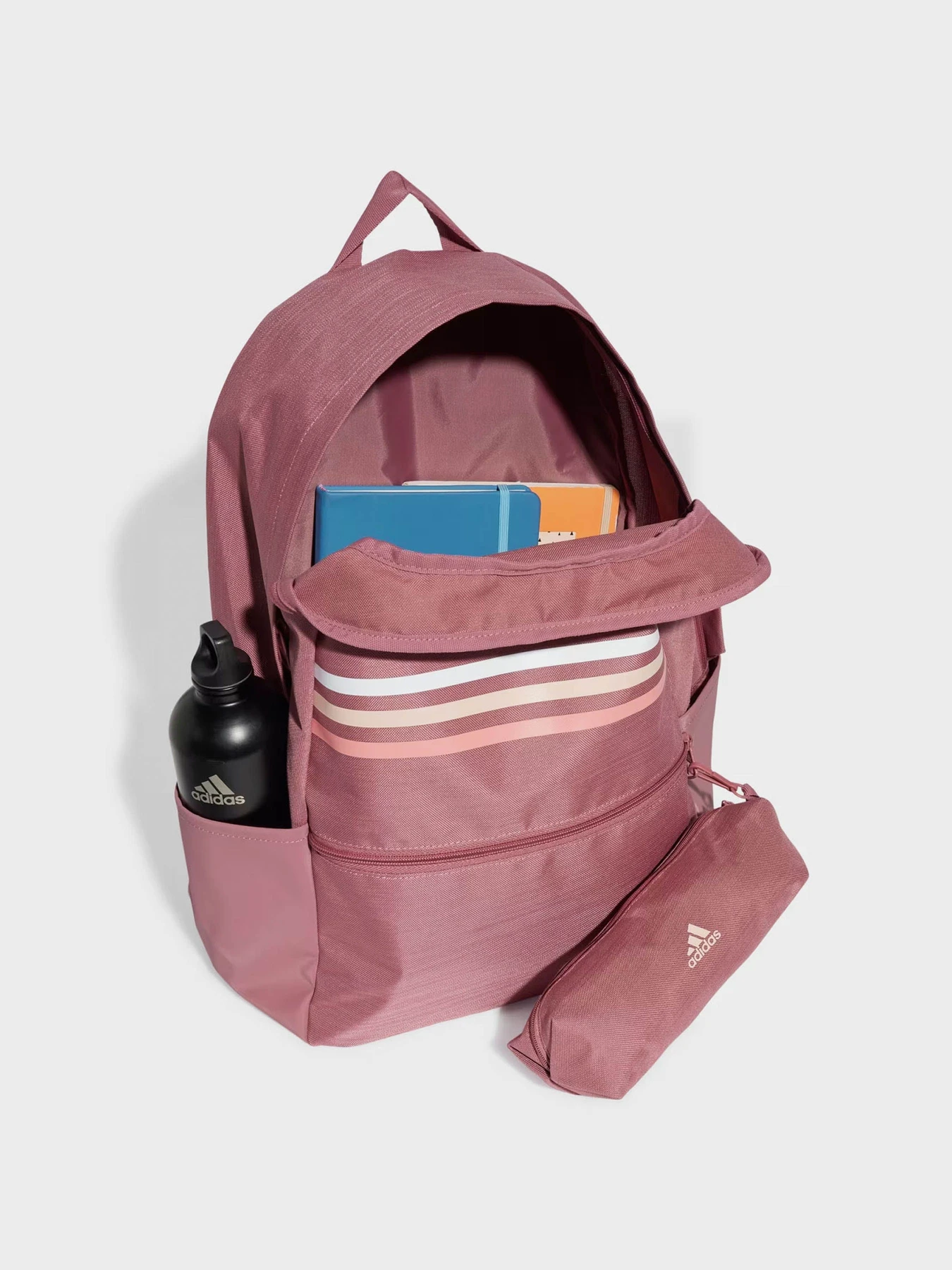 Рюкзаки Adidas ESSENTIALS 27.7L модель IZ1897 Рюкзаки Adidas ESSENTIALS 27.7L модель IZ1897 Фото