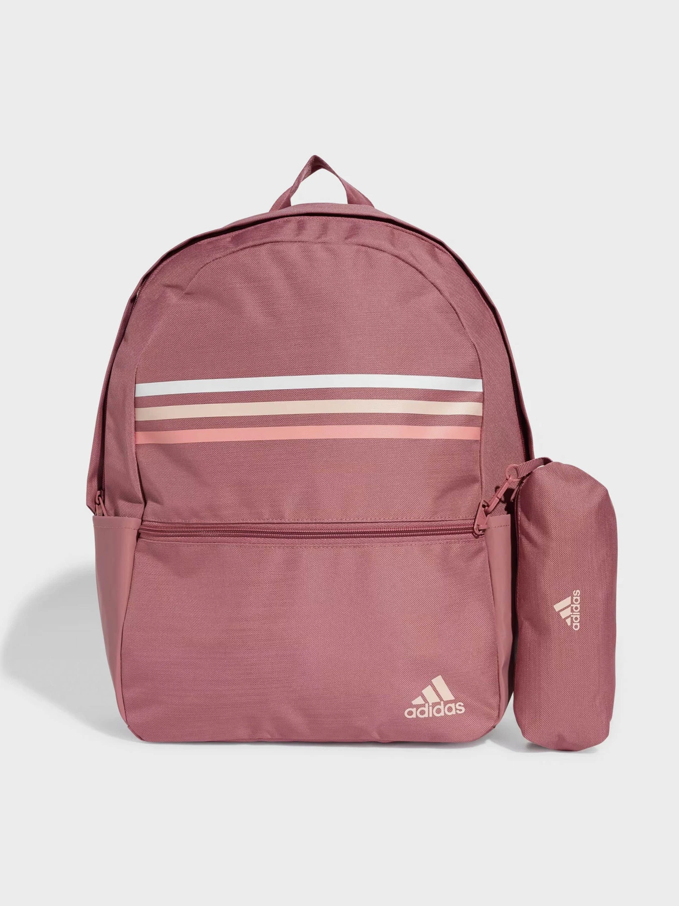 Рюкзаки Adidas ESSENTIALS 27.7L модель IZ1897 Рюкзаки Adidas ESSENTIALS 27.7L модель IZ1897 Фото