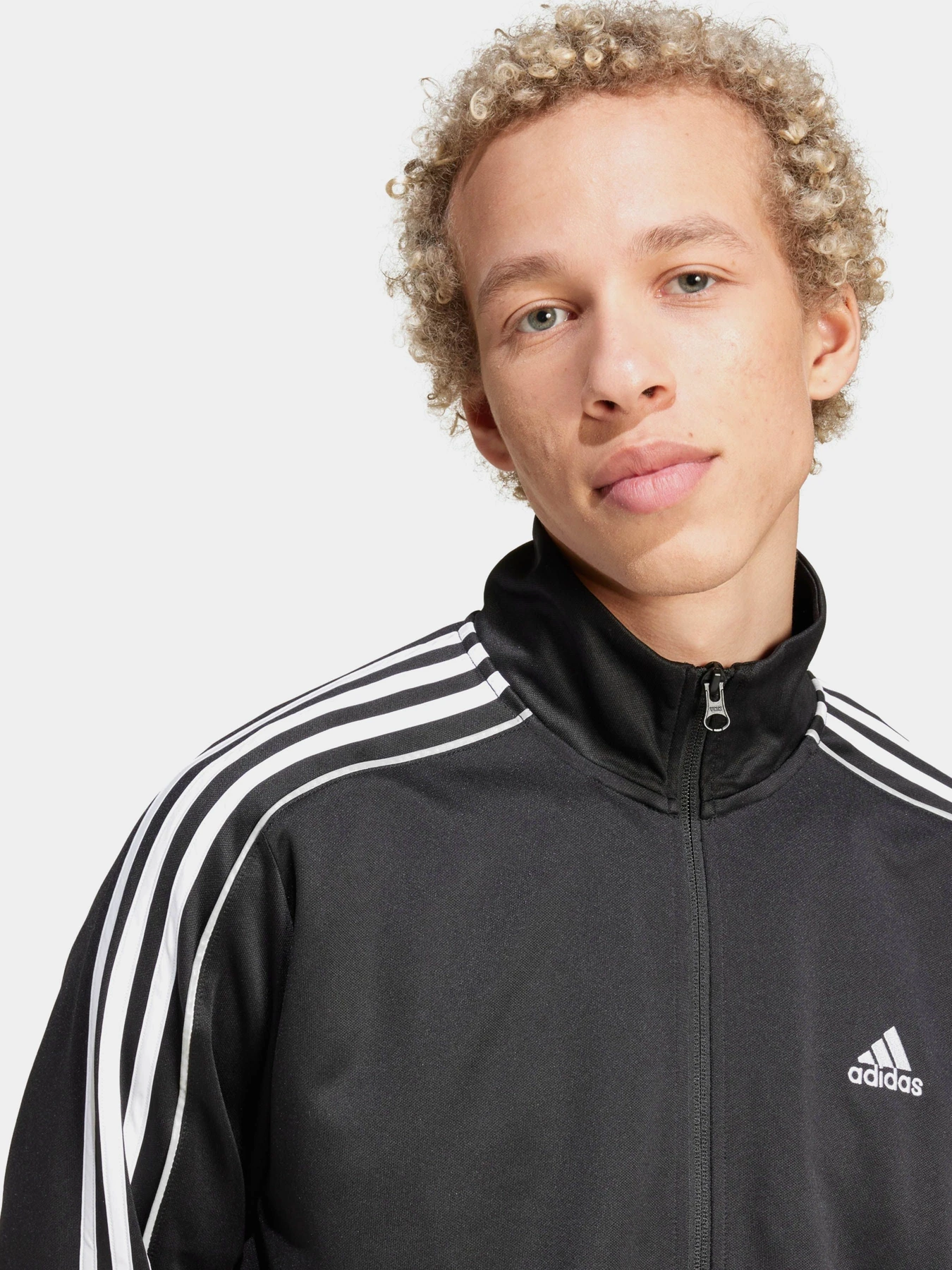 Костюмы Adidas 3-STRIPES DOUBLEKNIT модель IX1277 Костюмы Adidas 3-STRIPES DOUBLEKNIT модель IX1277 Фото