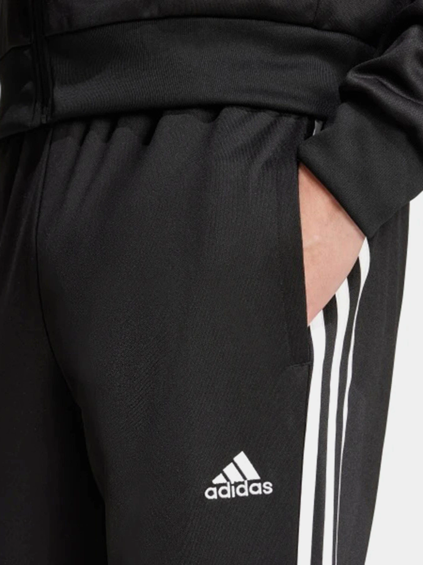 Костюмы Adidas 3-STRIPES DOUBLEKNIT модель IX1277 Костюмы Adidas 3-STRIPES DOUBLEKNIT модель IX1277 Фото
