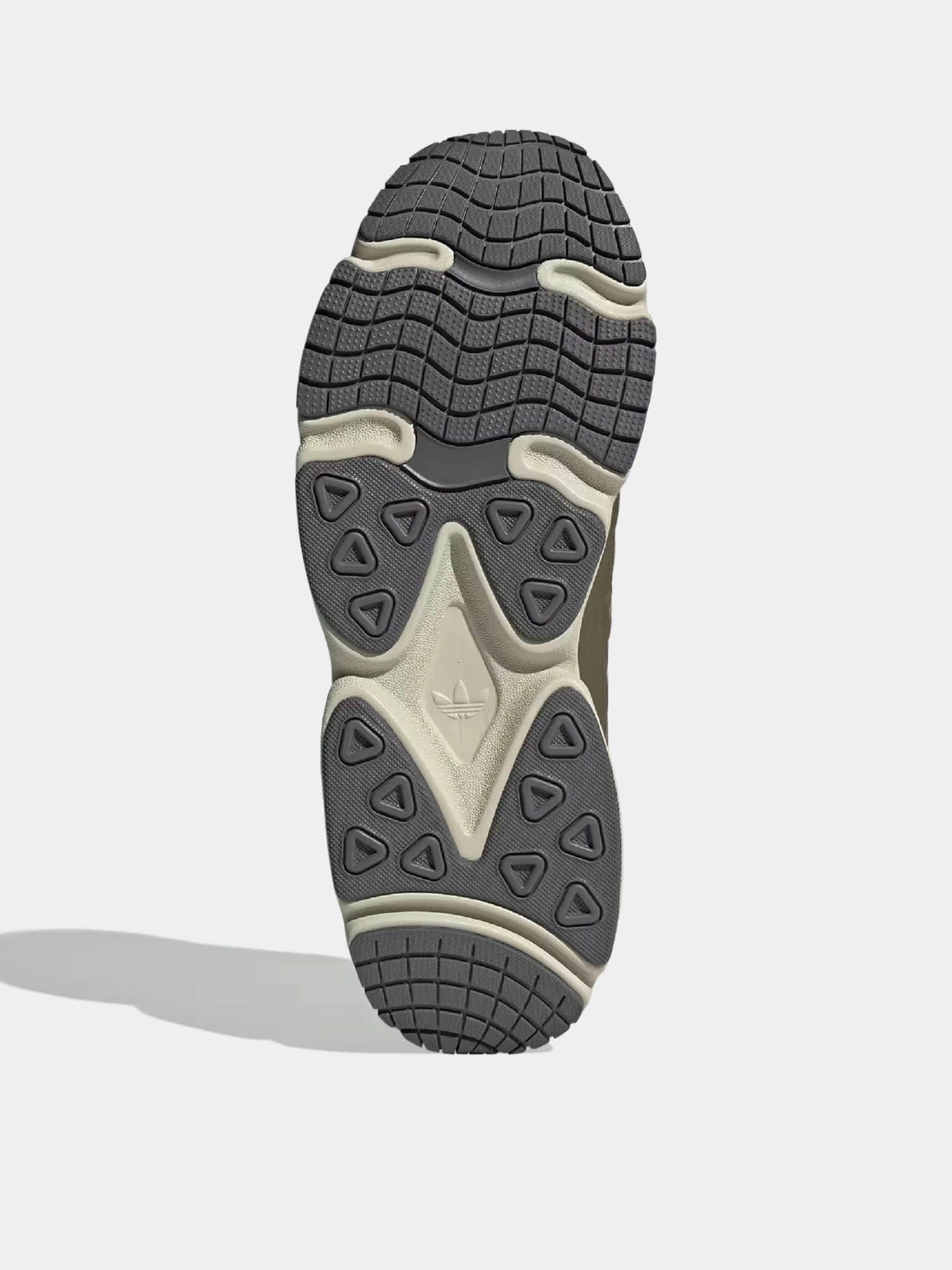 Кроссовки Adidas OZMILLEN модель IF9600 Фото