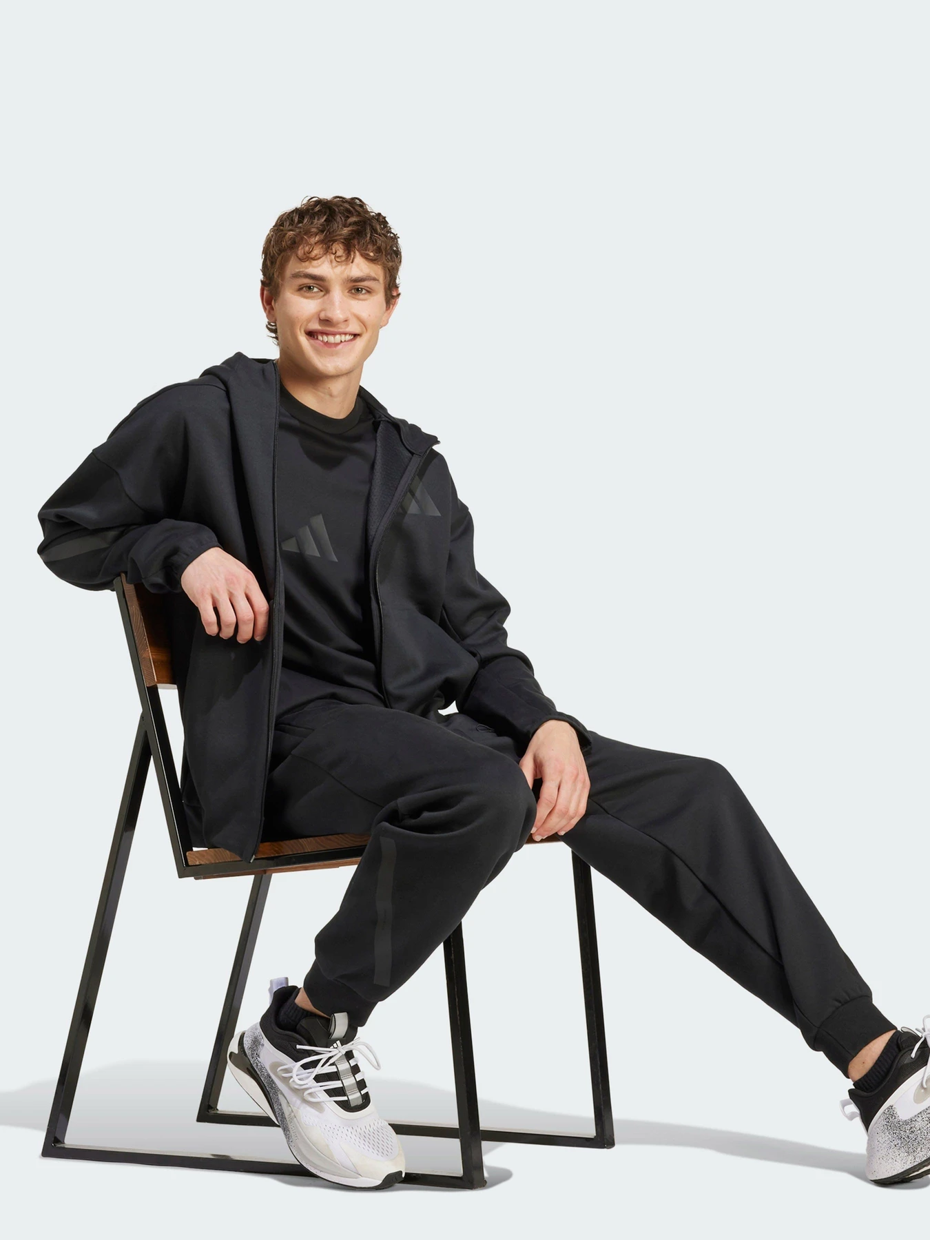 Худі та світшоти Adidas Z.N.E. FULL-ZIP SPORTSWEAR модель JE7538 Фото