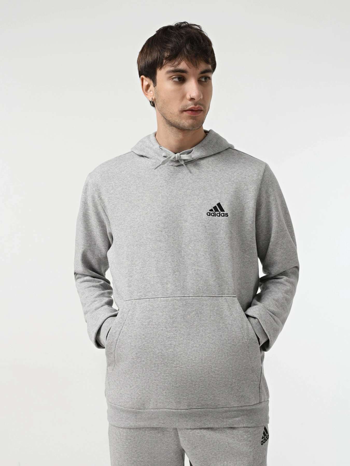 Худи и свитшоты Adidas ESSENTIALS модель H12213 Худи и свитшоты Adidas ESSENTIALS модель H12213 Фото