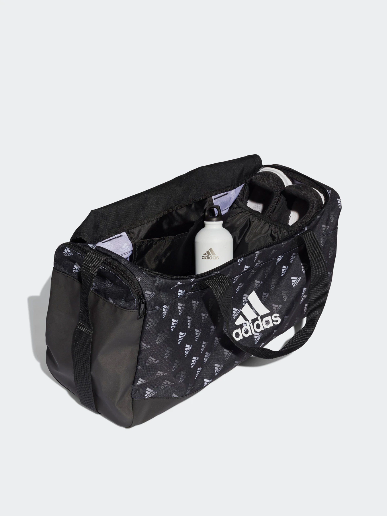Дорожные сумки и чемоданы Adidas GRAPHIC модель GN1982 Дорожные сумки и чемоданы Adidas GRAPHIC модель GN1982 Фото