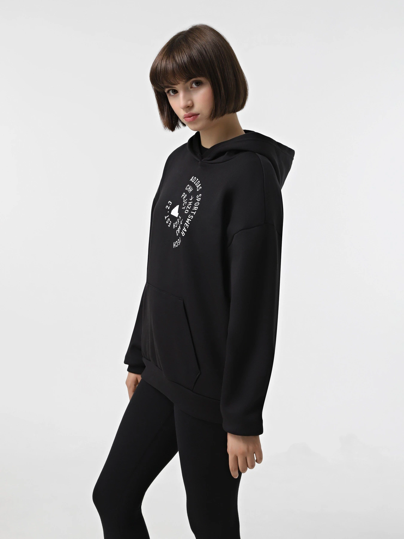 Худи и свитшоты Adidas TECH GRAPHIC FLEECE LOOSE модель IX3759 Фото