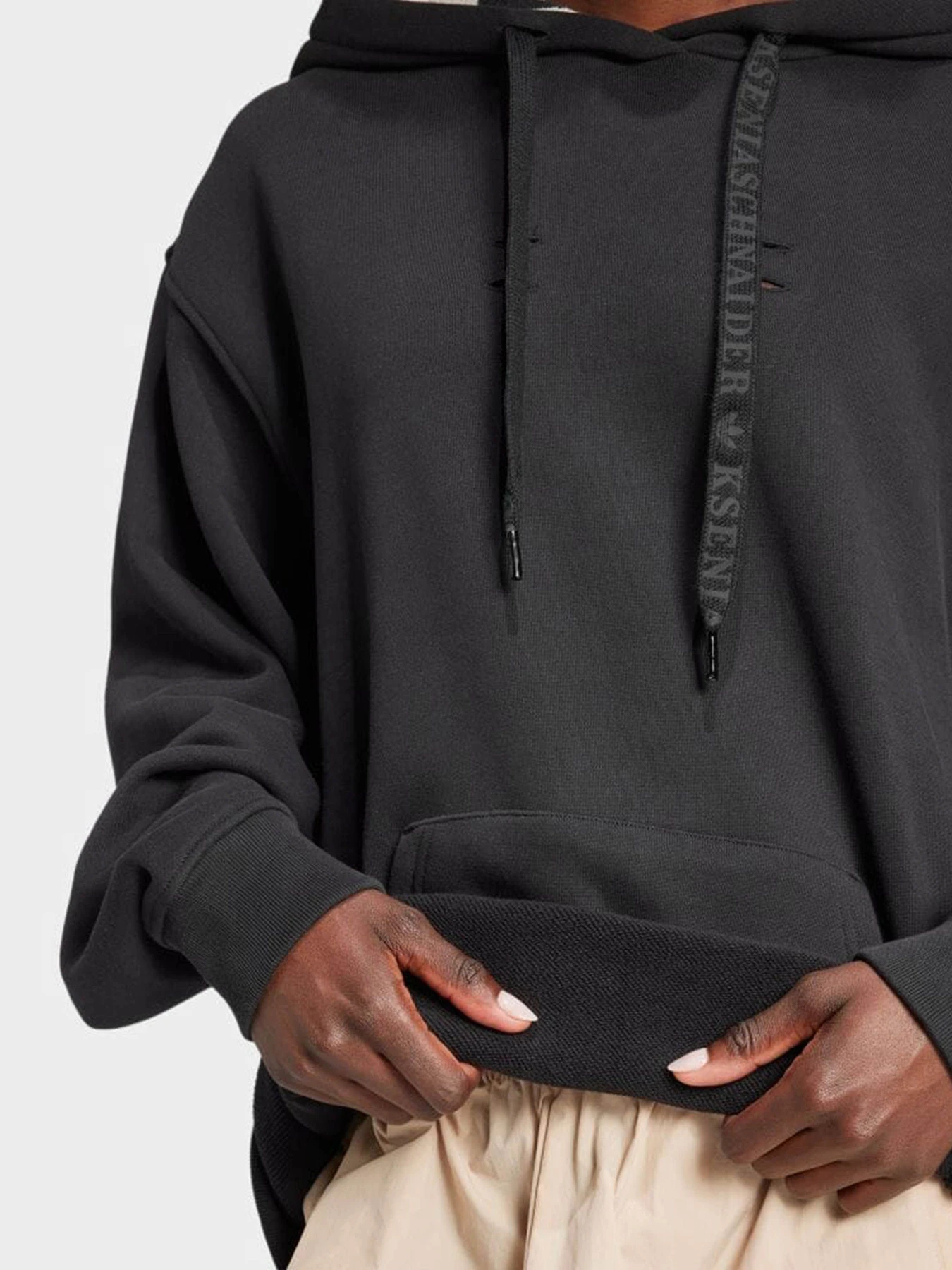 Худи и свитшоты Adidas X KSENIASCHNAIDER BIG POCKET модель IX9567 Фото
