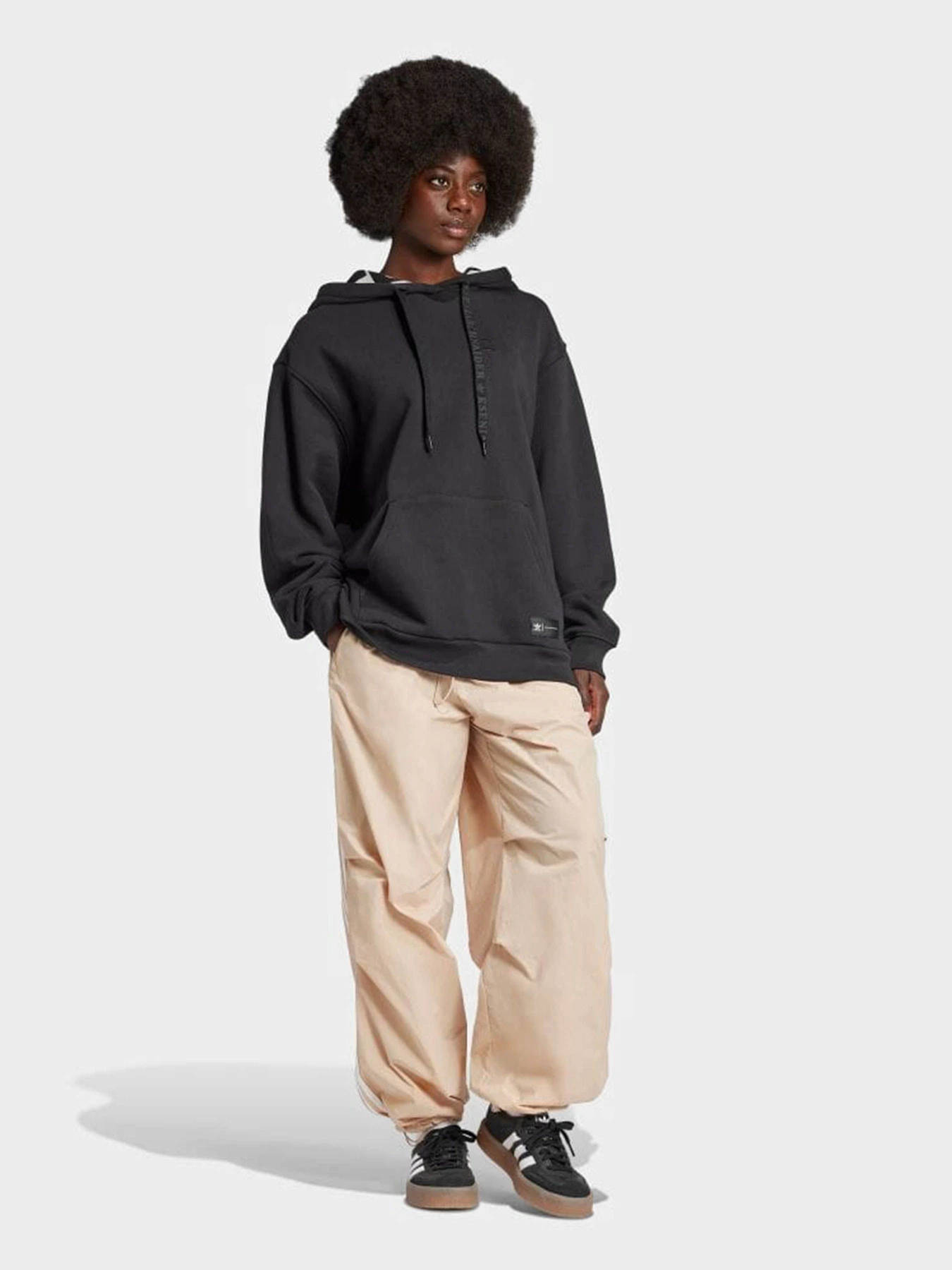 Худи и свитшоты Adidas X KSENIASCHNAIDER BIG POCKET модель IX9567 Фото