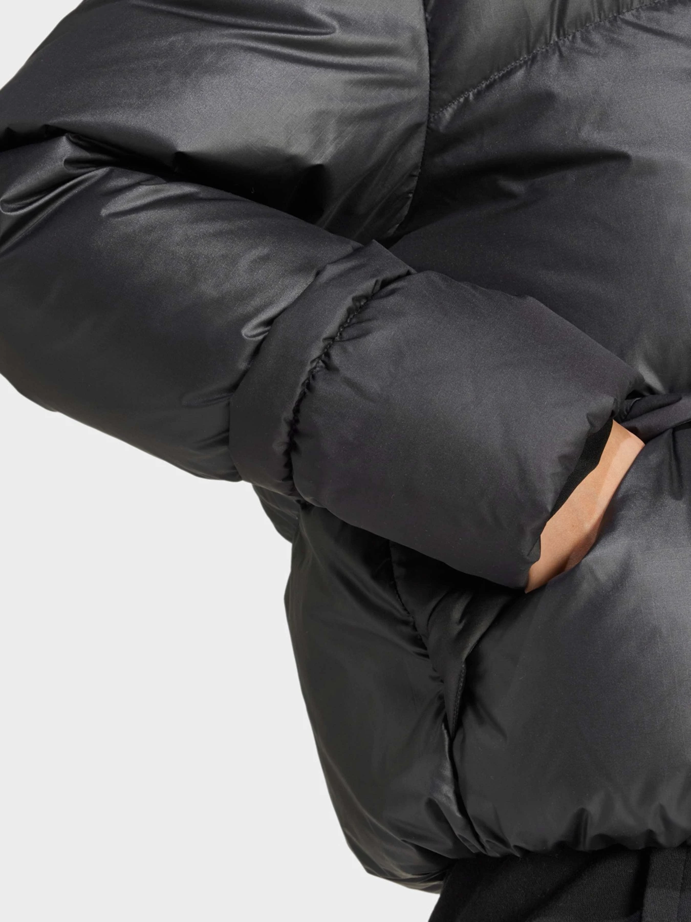 Куртки и дубленки Adidas BIG BAFFLE SPORTSWEAR модель IV9771 Куртки и дубленки Adidas BIG BAFFLE SPORTSWEAR модель IV9771 Фото