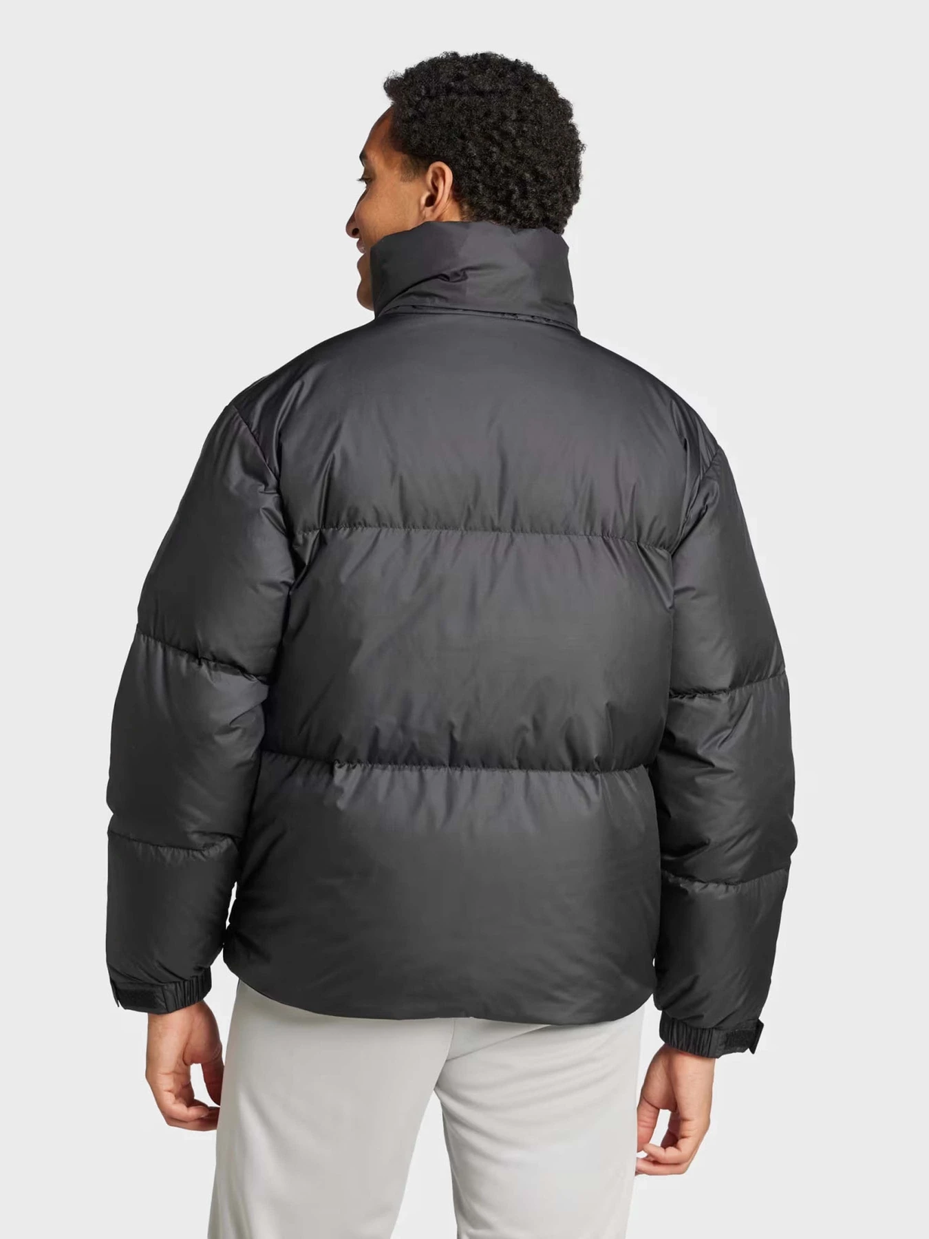 Куртки и дубленки Adidas BIG BAFFLE SPORTSWEAR модель IV9776 Куртки и дубленки Adidas BIG BAFFLE SPORTSWEAR модель IV9776 Фото