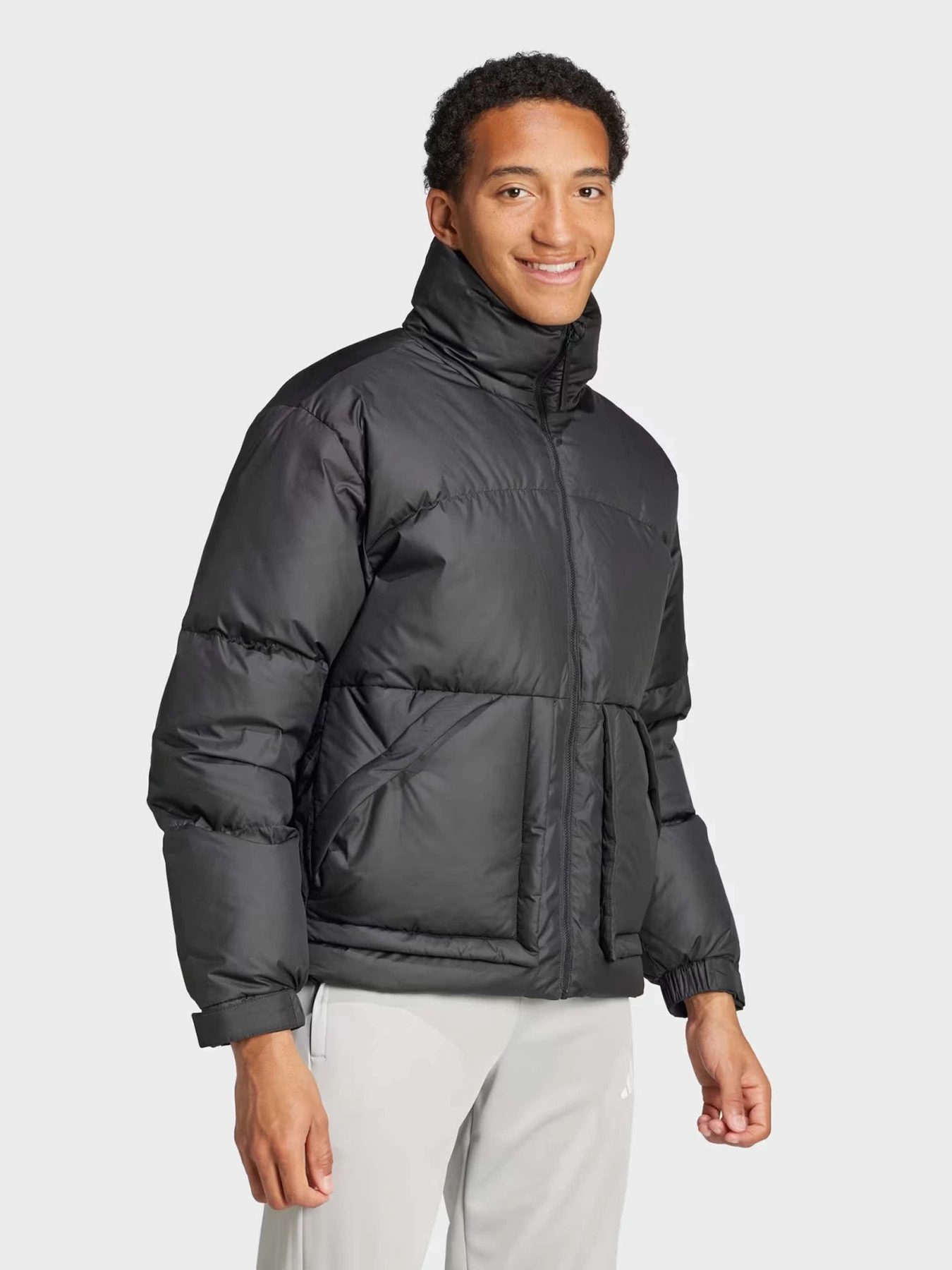Куртки и дубленки Adidas BIG BAFFLE SPORTSWEAR модель IV9776 Куртки и дубленки Adidas BIG BAFFLE SPORTSWEAR модель IV9776 Фото