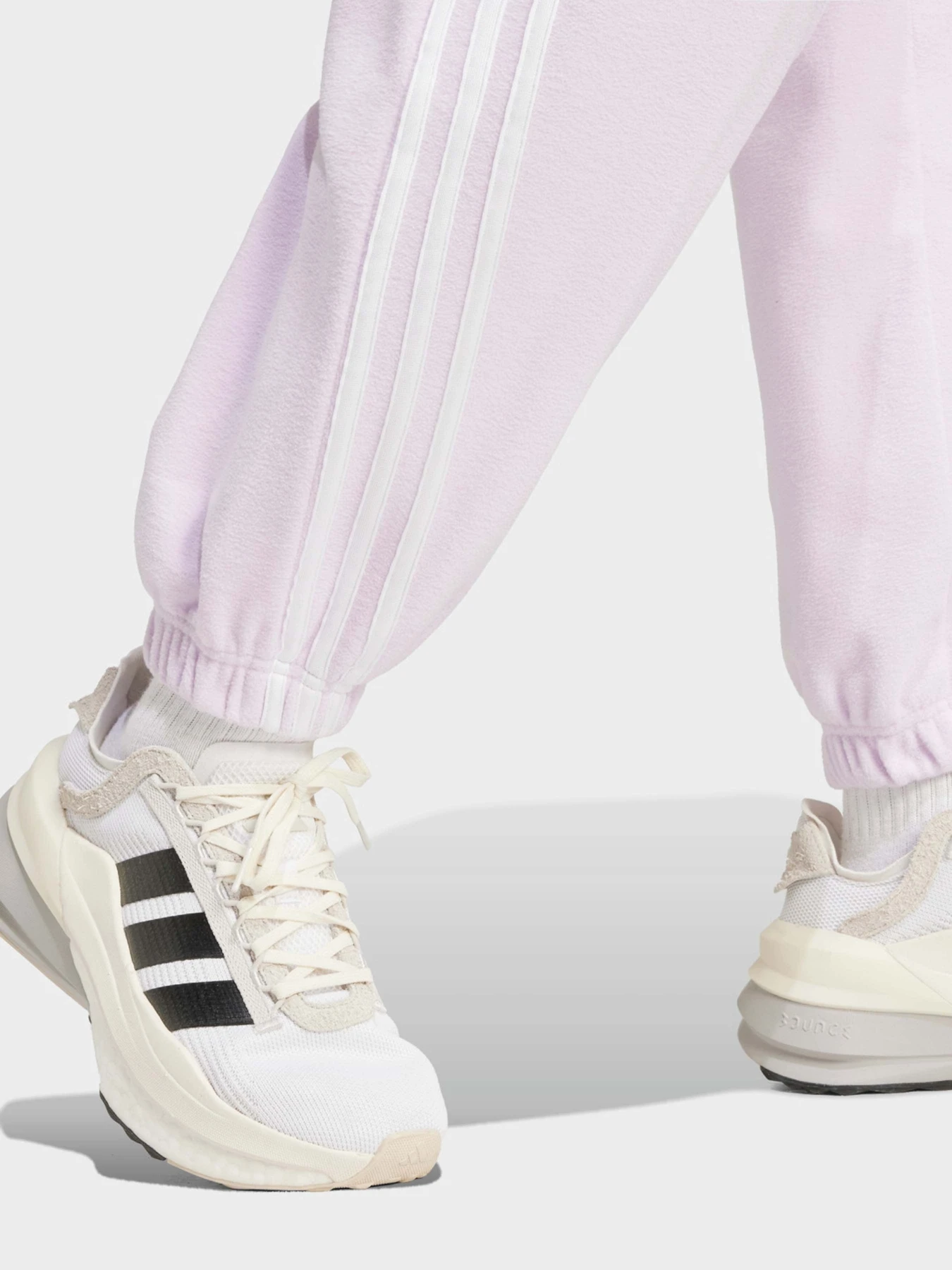 Брюки Adidas FUTURE ICONS 3-STRIPES POLAR S модель IW5242 Брюки Adidas FUTURE ICONS 3-STRIPES POLAR S модель IW5242 Фото