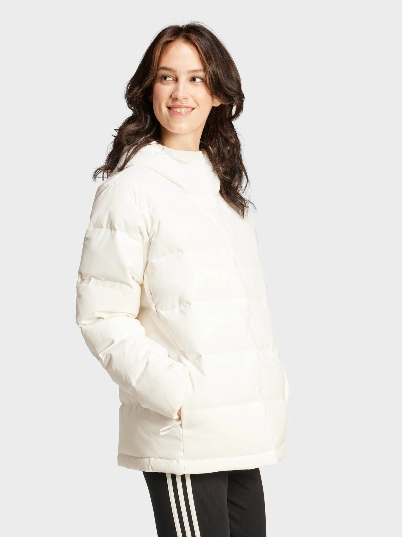 Куртки та дублянки Adidas HELIONIC SPORTSWEAR модель IX8863 Фото
