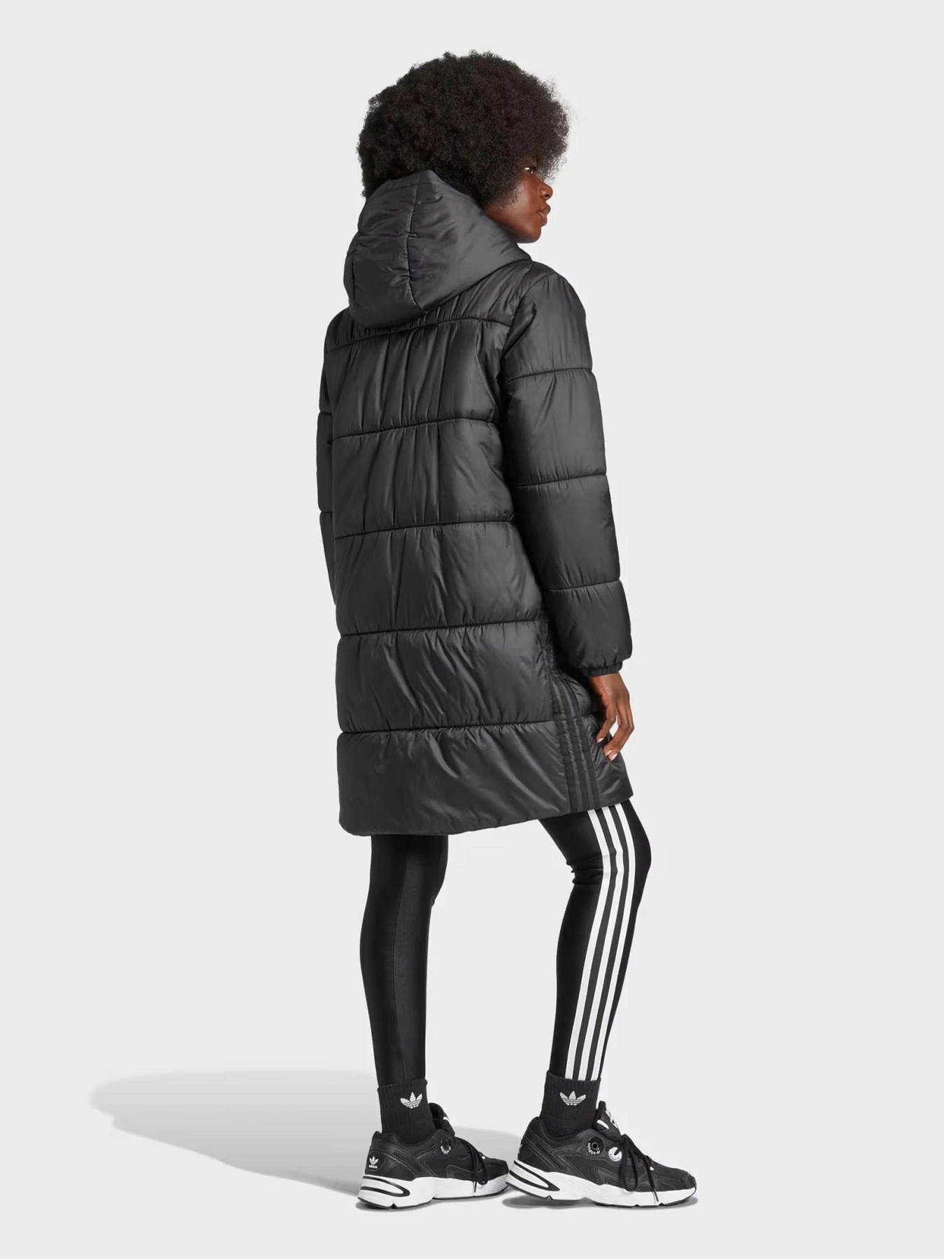 Куртки и дубленки Adidas ORIGINALS LONG PUFFER модель IW5858 Фото