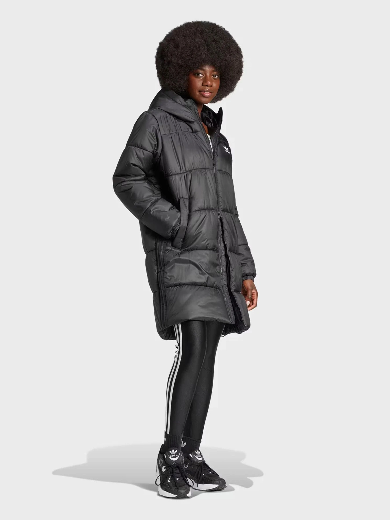 Куртки и дубленки Adidas ORIGINALS LONG PUFFER модель IW5858 Фото