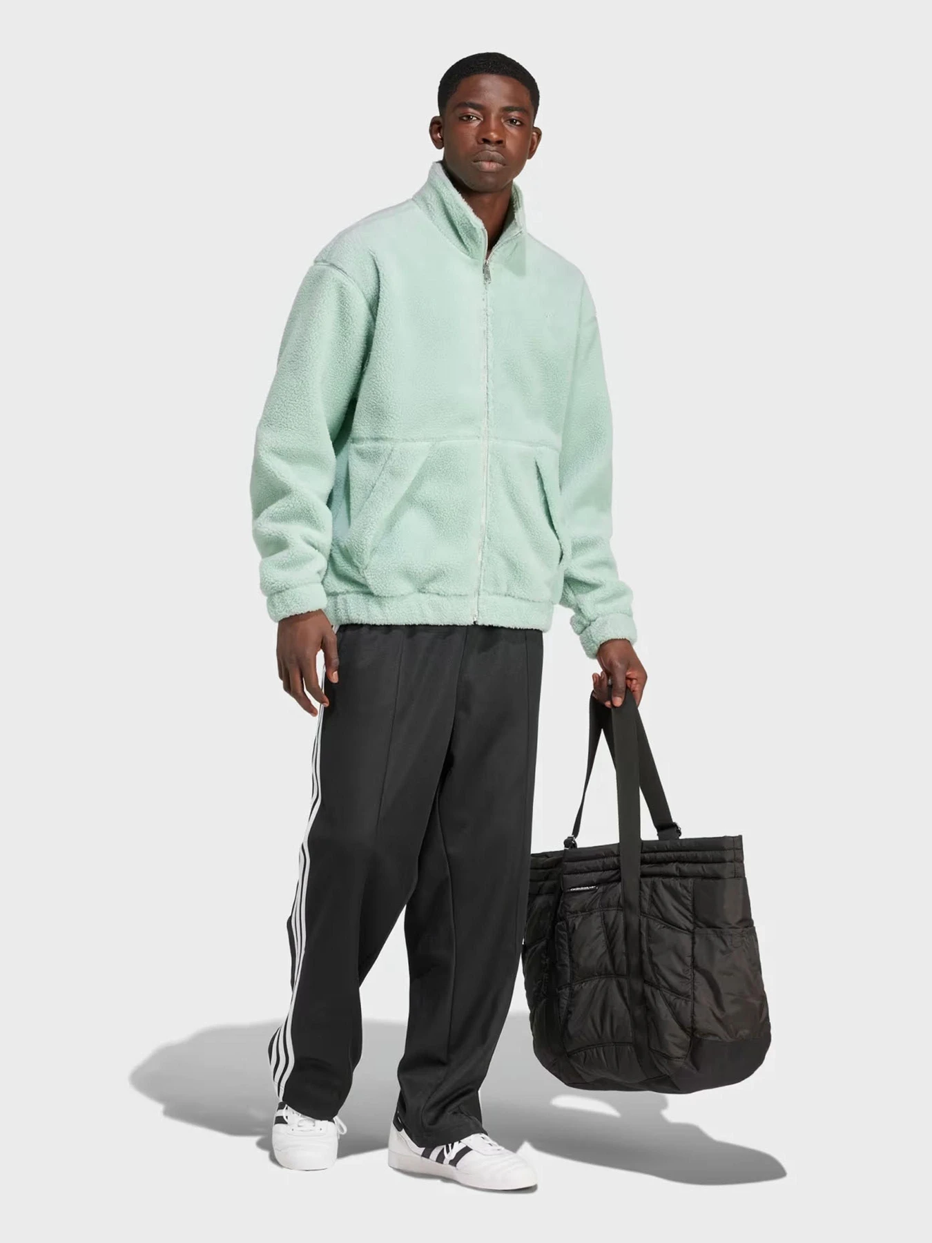 Худі та світшоти Adidas PREMIUM ESSENTIALS POLAR FLEEC модель IY2253 Худі та світшоти Adidas PREMIUM ESSENTIALS POLAR FLEEC модель IY2253 Фото