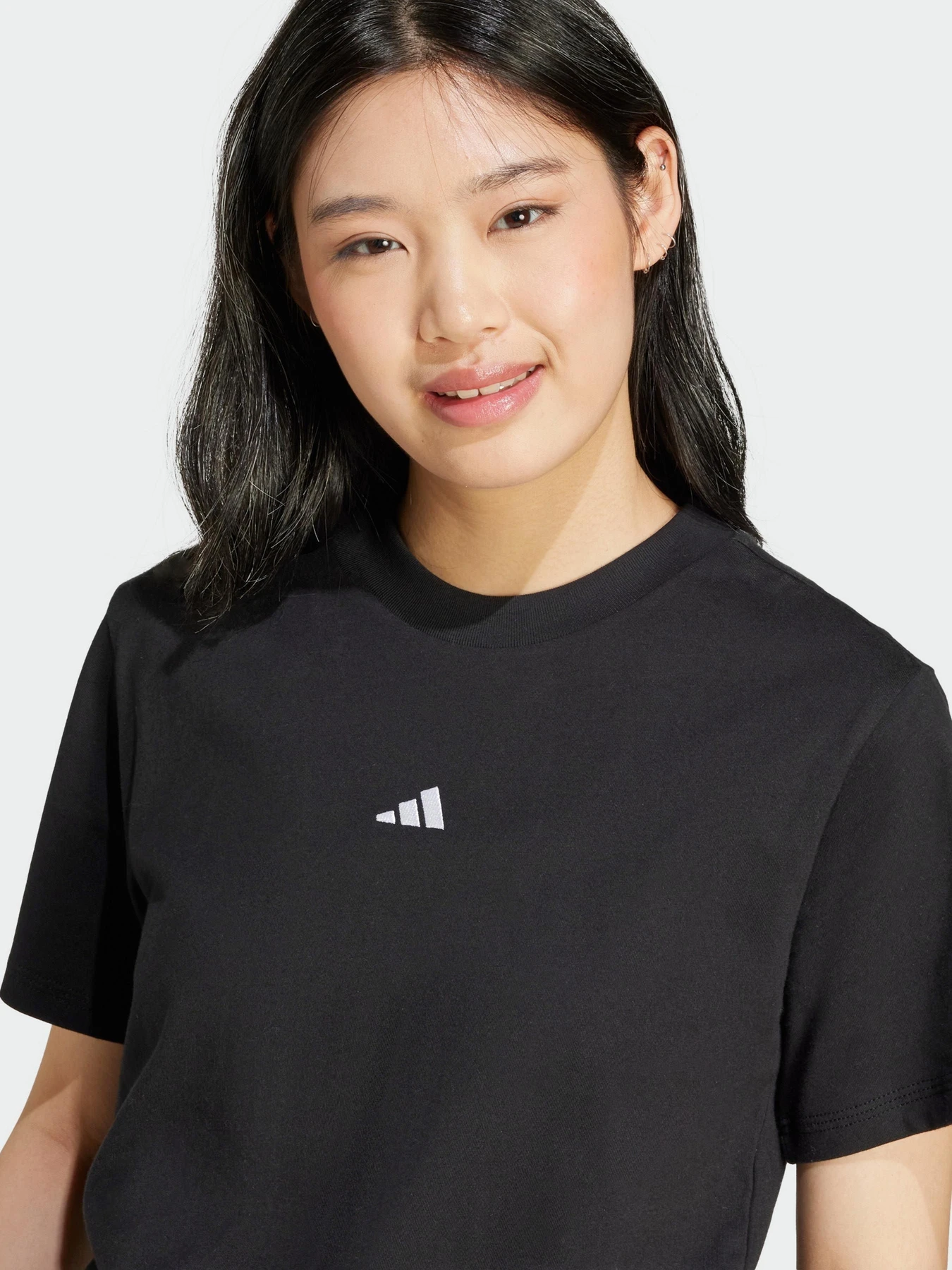 Футболки и поло Adidas ESSENTIALS SMALL LOGO COTTON S модель JC5943 Футболки и поло Adidas ESSENTIALS SMALL LOGO COTTON S модель JC5943 Фото