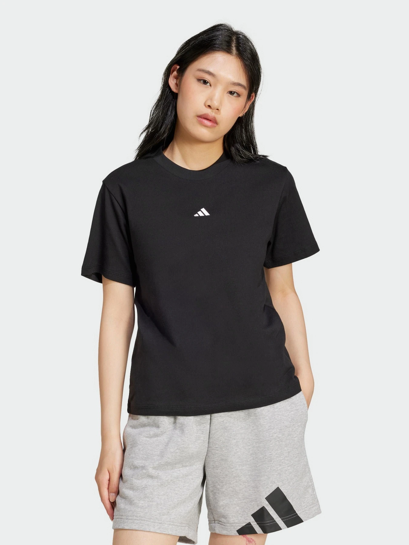 Футболки и поло Adidas ESSENTIALS SMALL LOGO COTTON S модель JC5943 Футболки и поло Adidas ESSENTIALS SMALL LOGO COTTON S модель JC5943 Фото