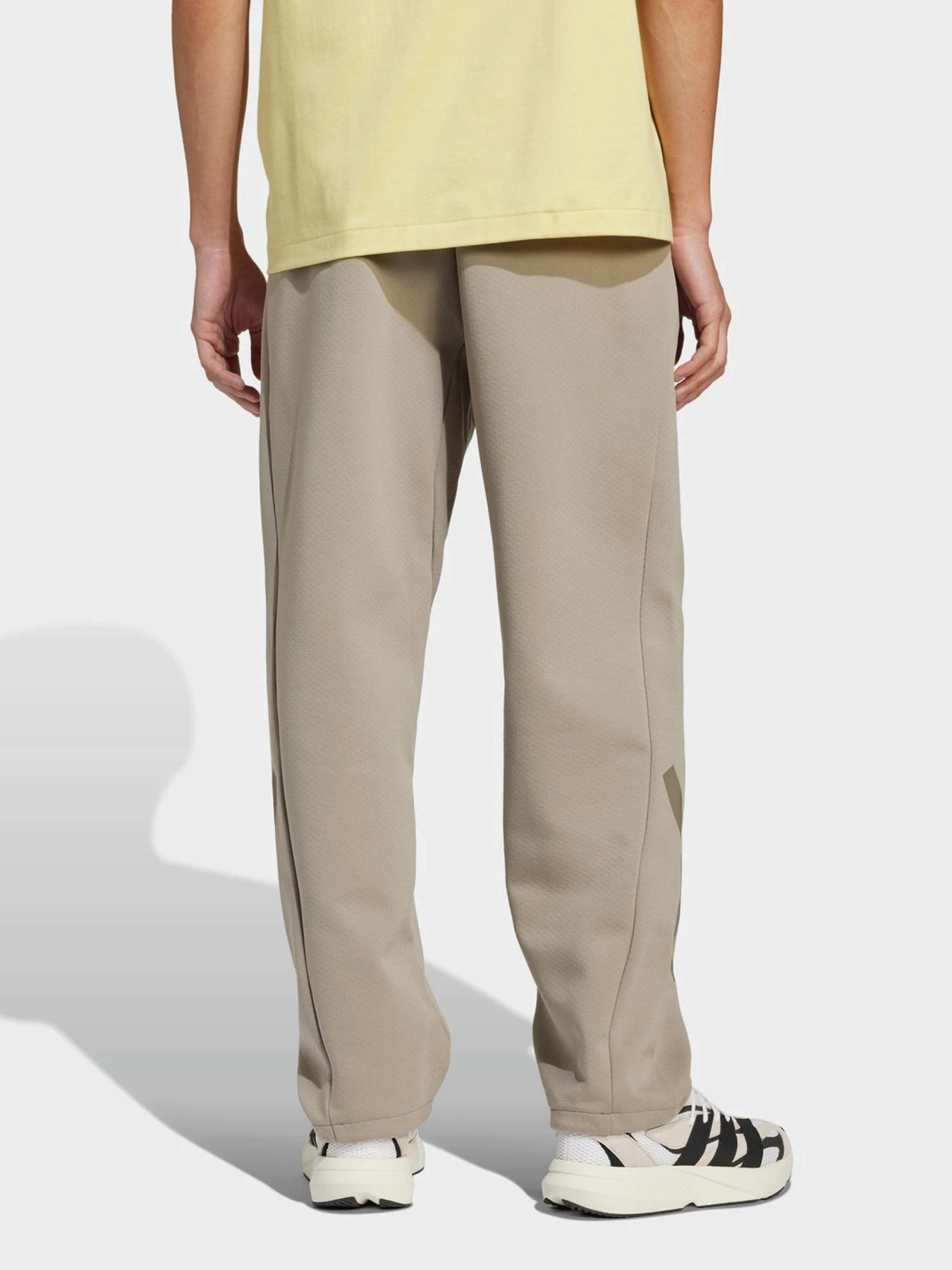 Брюки Adidas Z.N.E. OPEN-HEM SPORTSWEAR модель JC6716 Брюки Adidas Z.N.E. OPEN-HEM SPORTSWEAR модель JC6716 Фото