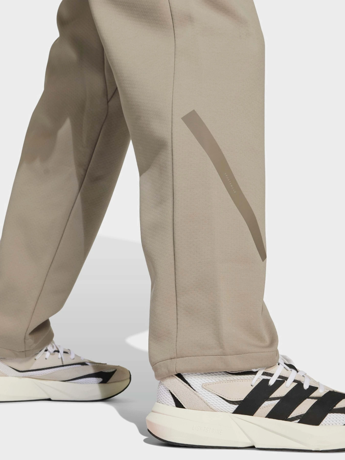 Брюки Adidas Z.N.E. OPEN-HEM SPORTSWEAR модель JC6716 Брюки Adidas Z.N.E. OPEN-HEM SPORTSWEAR модель JC6716 Фото