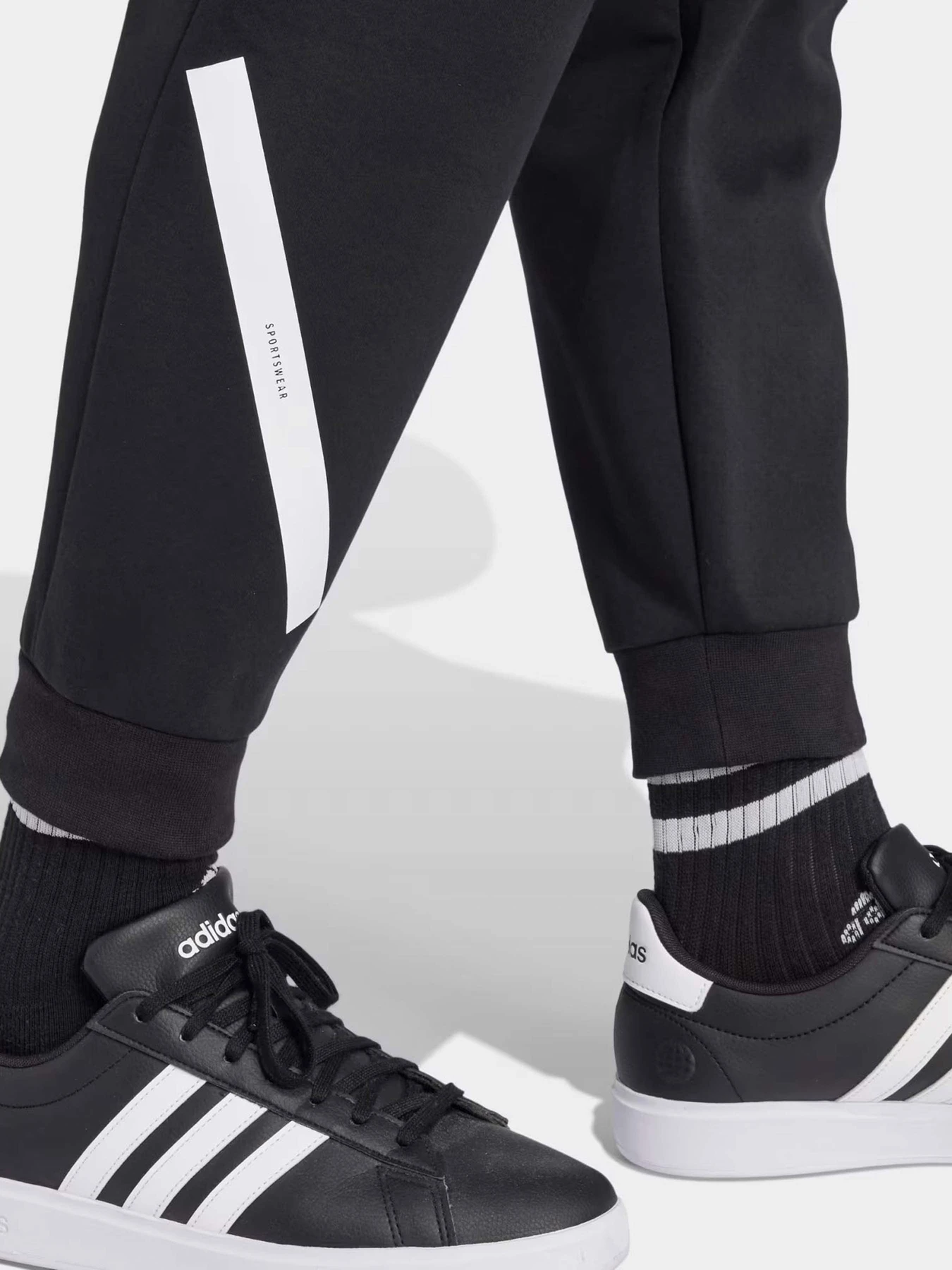 Брюки Adidas Z.N.E. SPORTSWEAR модель JD5983 Фото