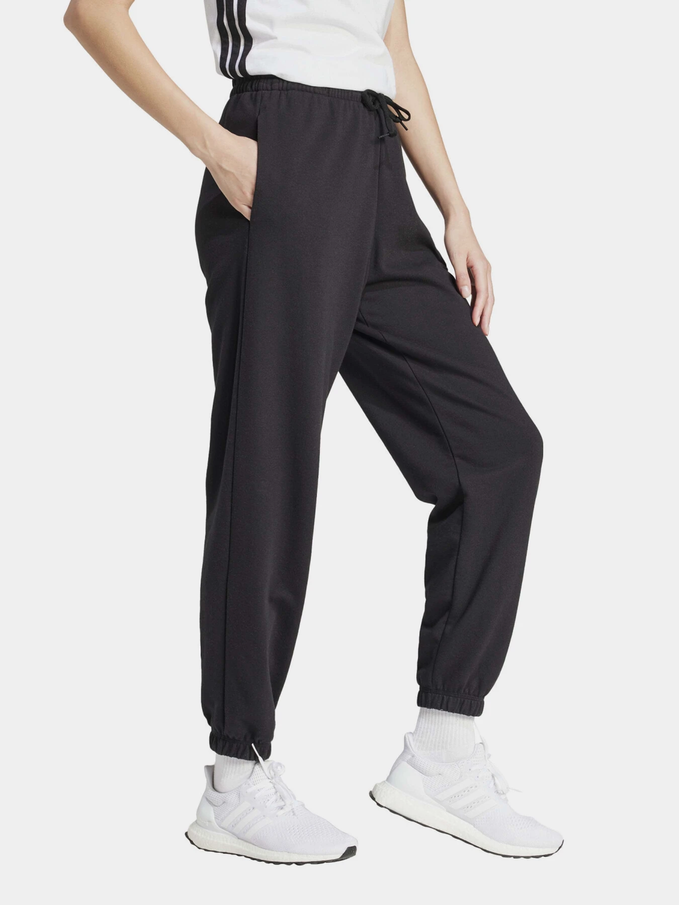Брюки Adidas ESSENTIALS SMALL LOGO FRENCH T модель JD7999 Брюки Adidas ESSENTIALS SMALL LOGO FRENCH T модель JD7999 Фото