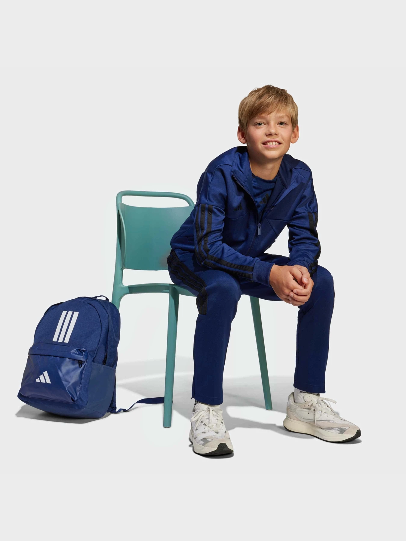 Рюкзаки Adidas CLASSIC BACK-TO-SCHOOL 3-STRIP модель IS7041 Рюкзаки Adidas CLASSIC BACK-TO-SCHOOL 3-STRIP модель IS7041 Фото
