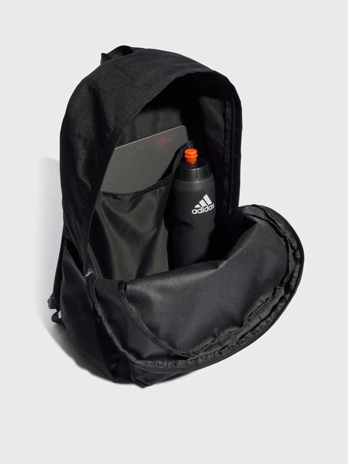 Рюкзаки Adidas CLASSIC 3 BAR LOGO PERFORMANCE модель JI6953 Рюкзаки Adidas CLASSIC 3 BAR LOGO PERFORMANCE модель JI6953 Фото
