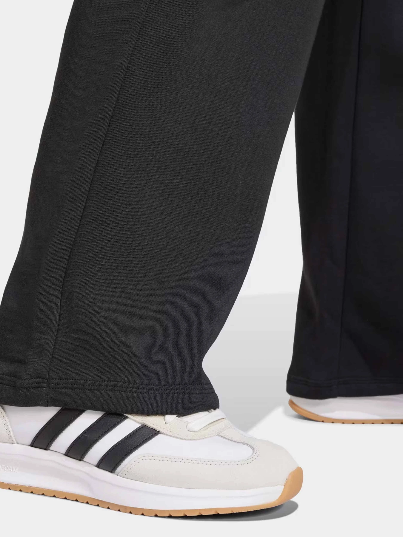 Штани Adidas ESSENTIALS SMALL LOGO модель JC5921 Фото