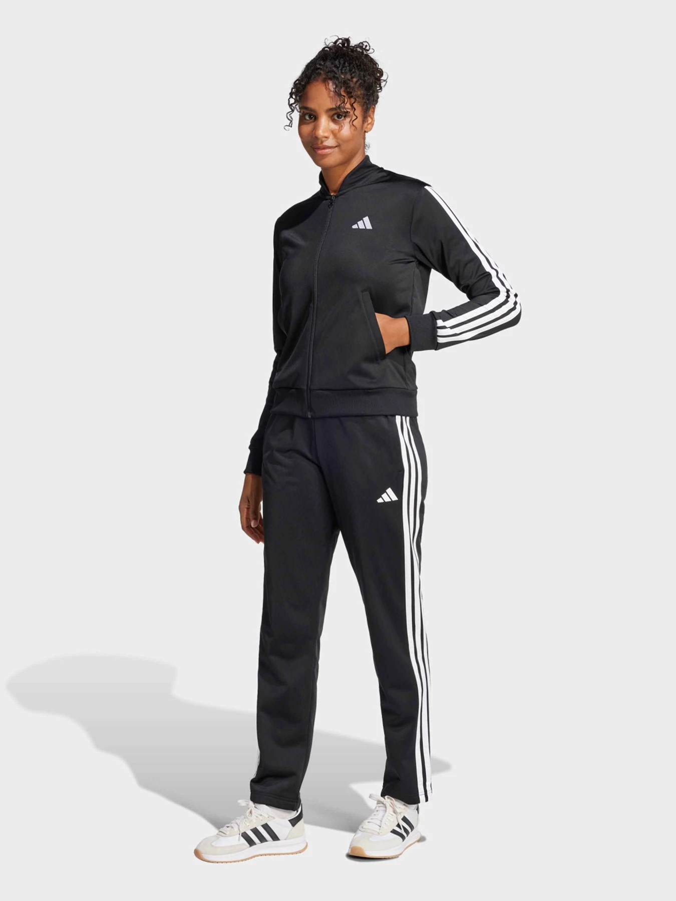Костюмы Adidas ESSENTIALS 3-STRIPES модель JD5434 Костюмы Adidas ESSENTIALS 3-STRIPES модель JD5434 Фото