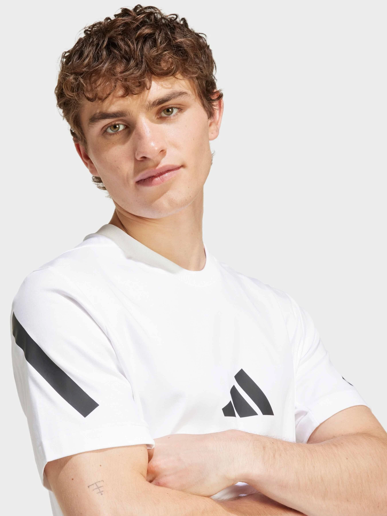 Футболки і поло Adidas Z.N.E. SPORTSWEAR модель JE3078 Фото