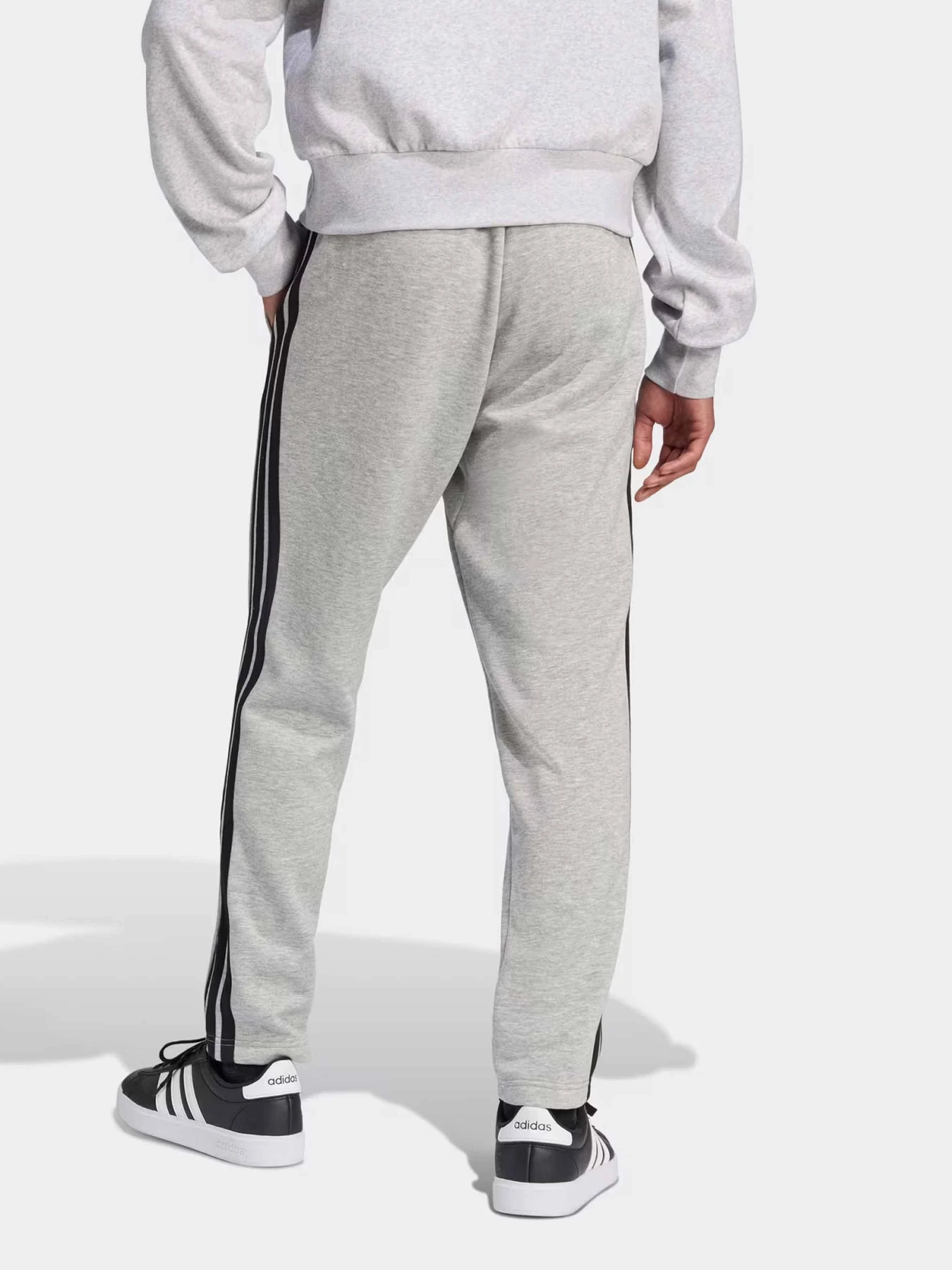 Брюки Adidas ESSENTIALS 3-STRIPES модель JE6335 Брюки Adidas ESSENTIALS 3-STRIPES модель JE6335 Фото