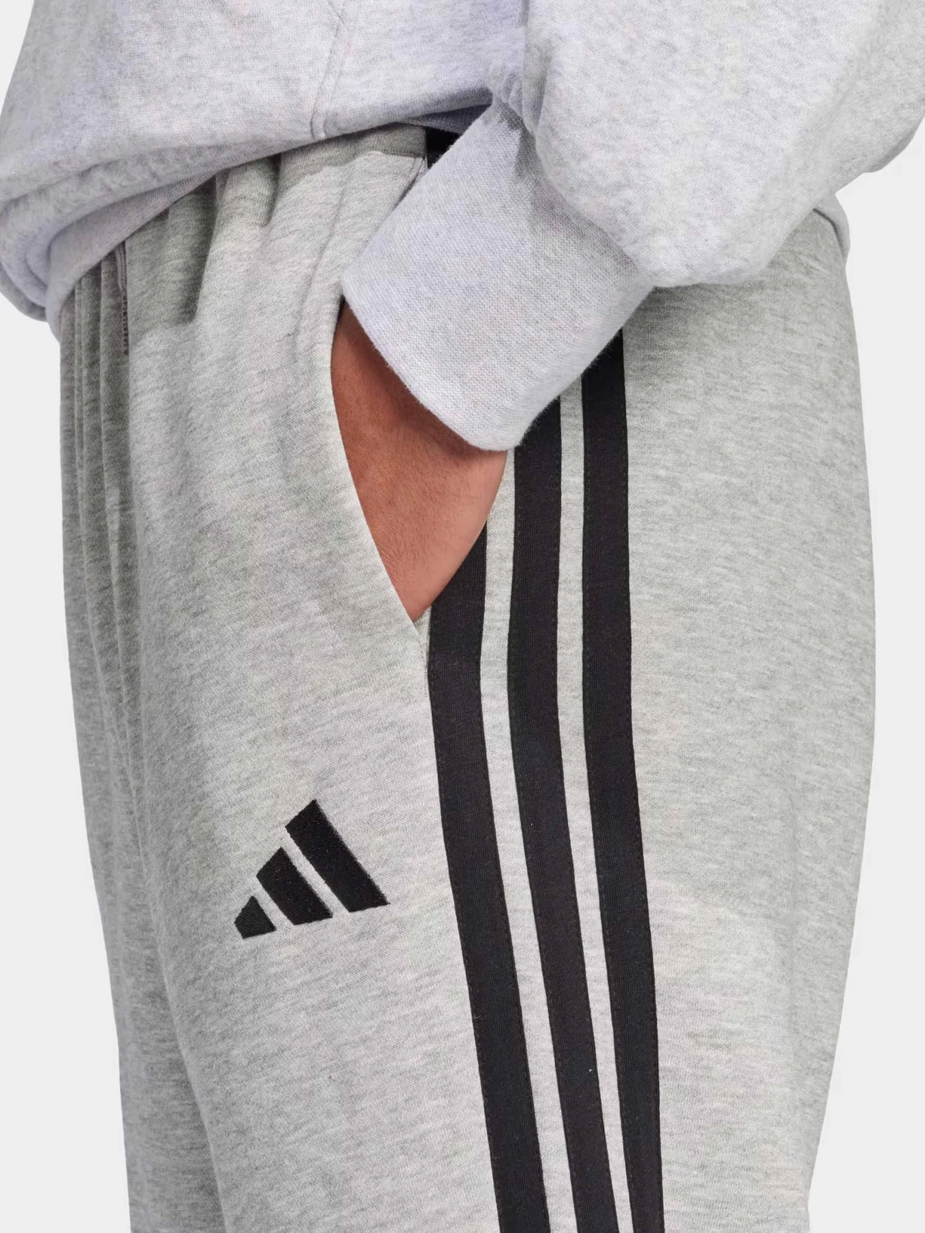 Брюки Adidas ESSENTIALS 3-STRIPES модель JE6335 Брюки Adidas ESSENTIALS 3-STRIPES модель JE6335 Фото