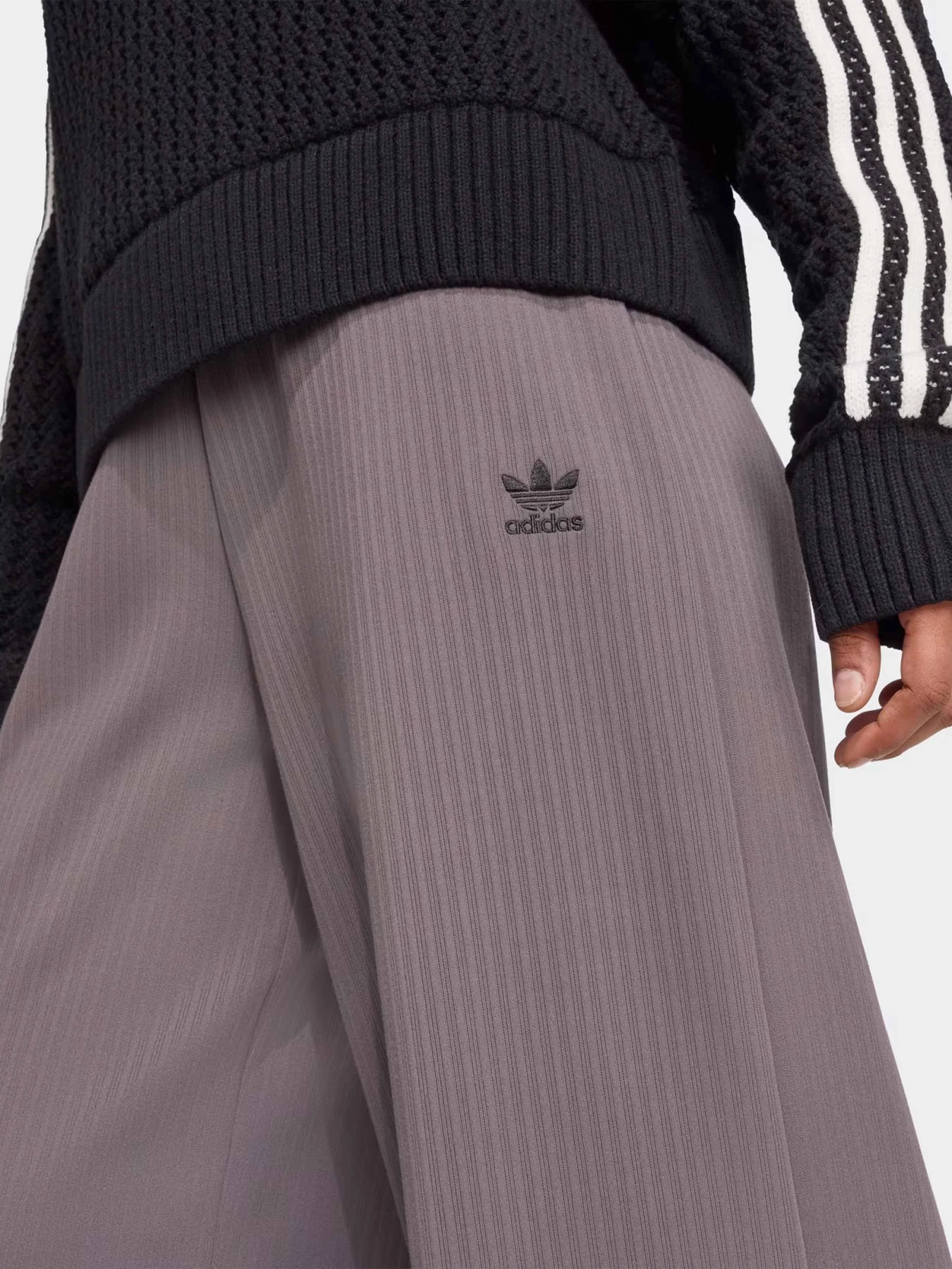 Штани Adidas ESSENTIALS модель JV7485 Штани Adidas ESSENTIALS модель JV7485 Фото